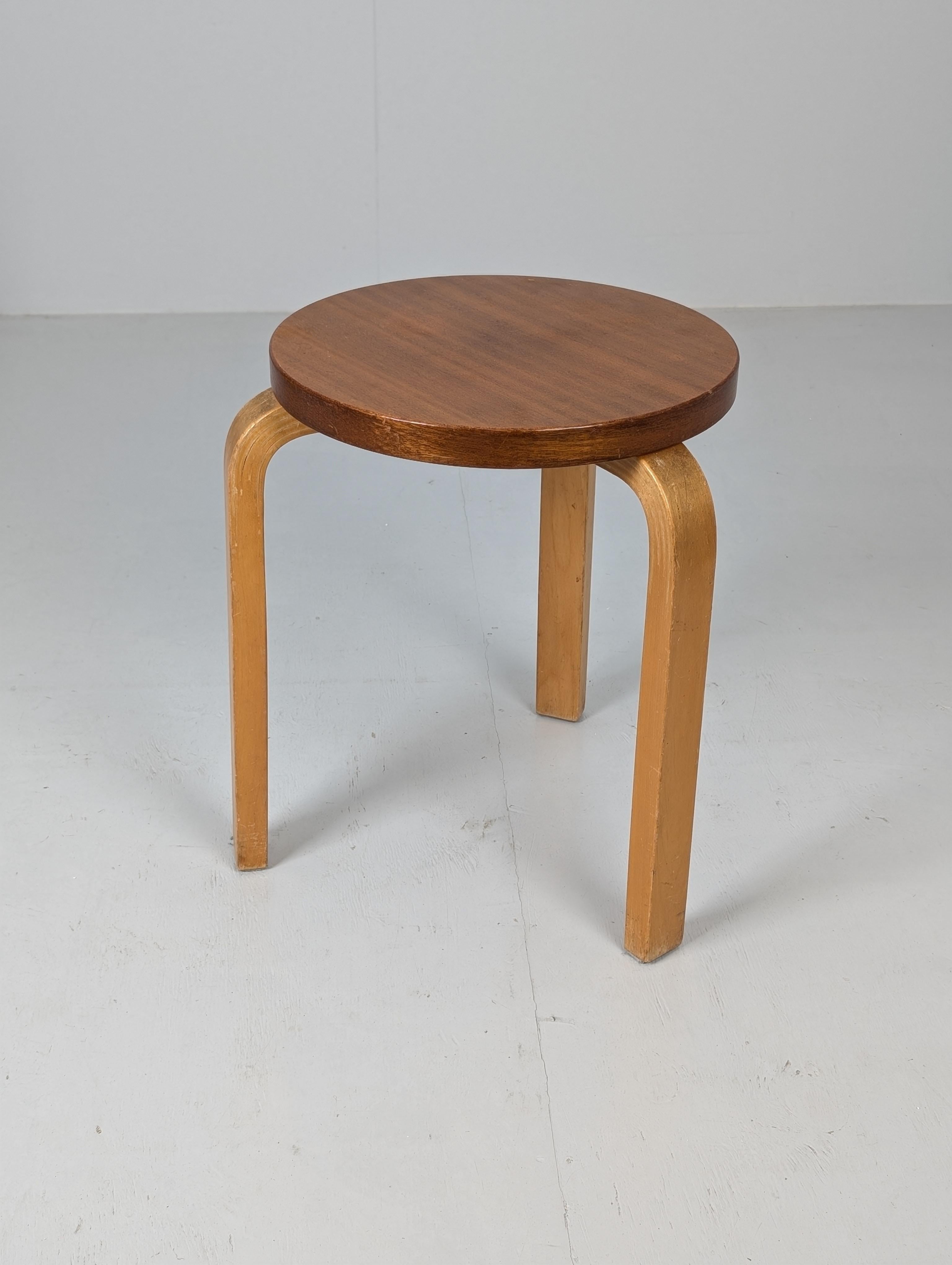 Rare Alvar Aalto 3-legged Stool Model 60 In Birch & Teak, Artek 1950s en vente 2