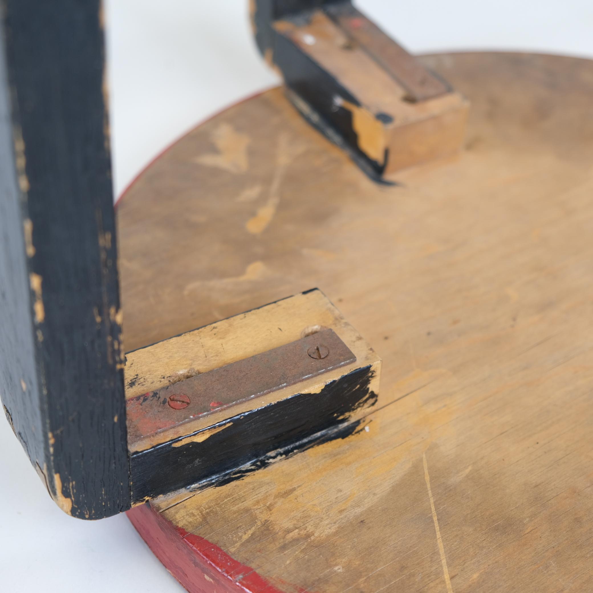 Rare tabouret à 4 pieds Alvar Aalto+Aalto E60 version temps de guerre en rouge et bleu, Artek 1940s en vente 7