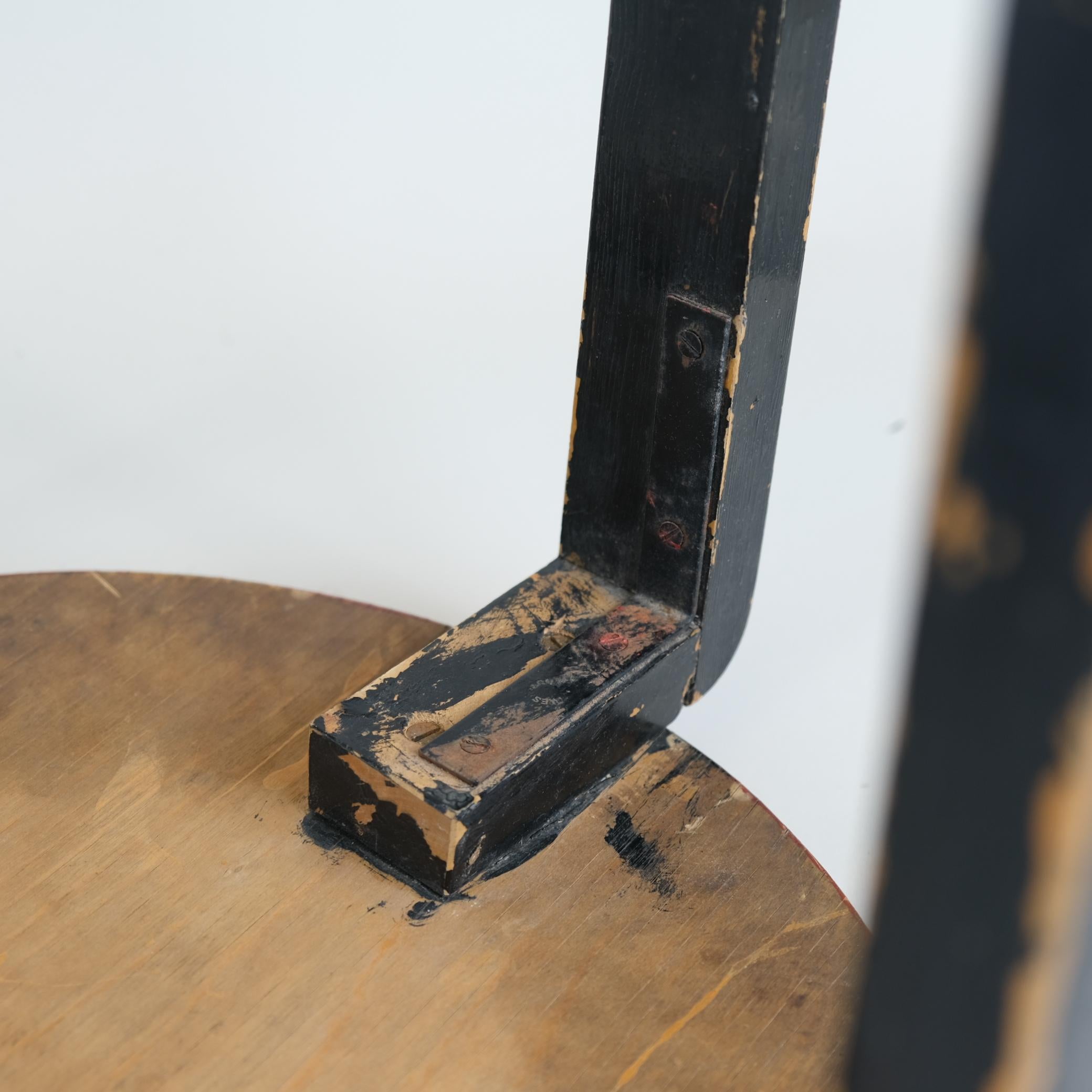 Rare tabouret à 4 pieds Alvar Aalto+Aalto E60 version temps de guerre en rouge et bleu, Artek 1940s en vente 8