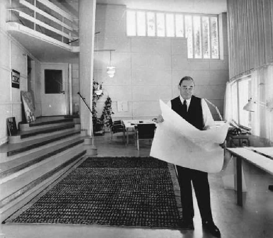 Raro aplique regulable Alvar Aalto de latón Latón en venta