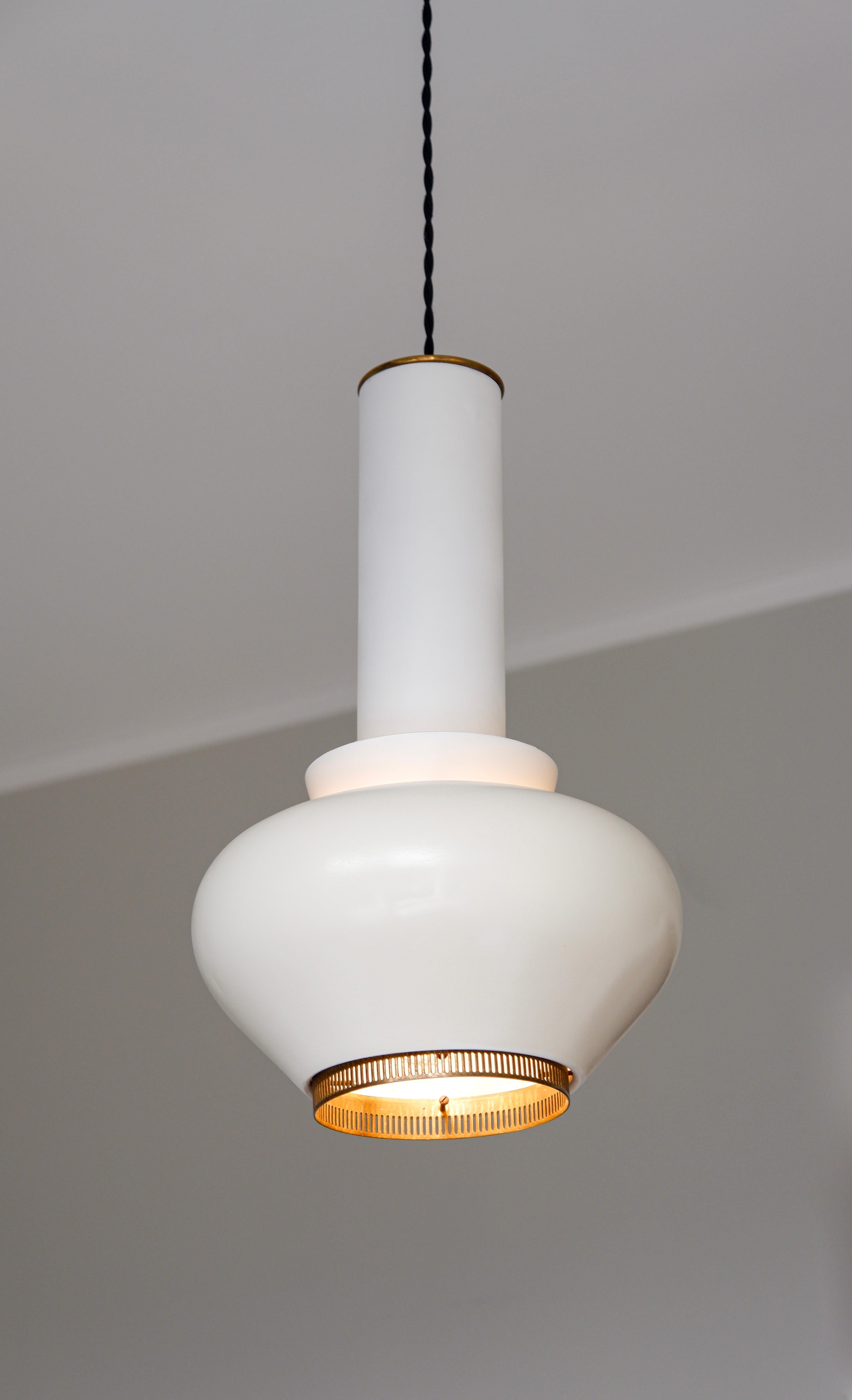 Rara lampada da soffitto di Alvar Aalto modello A334 per Valaistustyö, circa 1950. in vendita 4