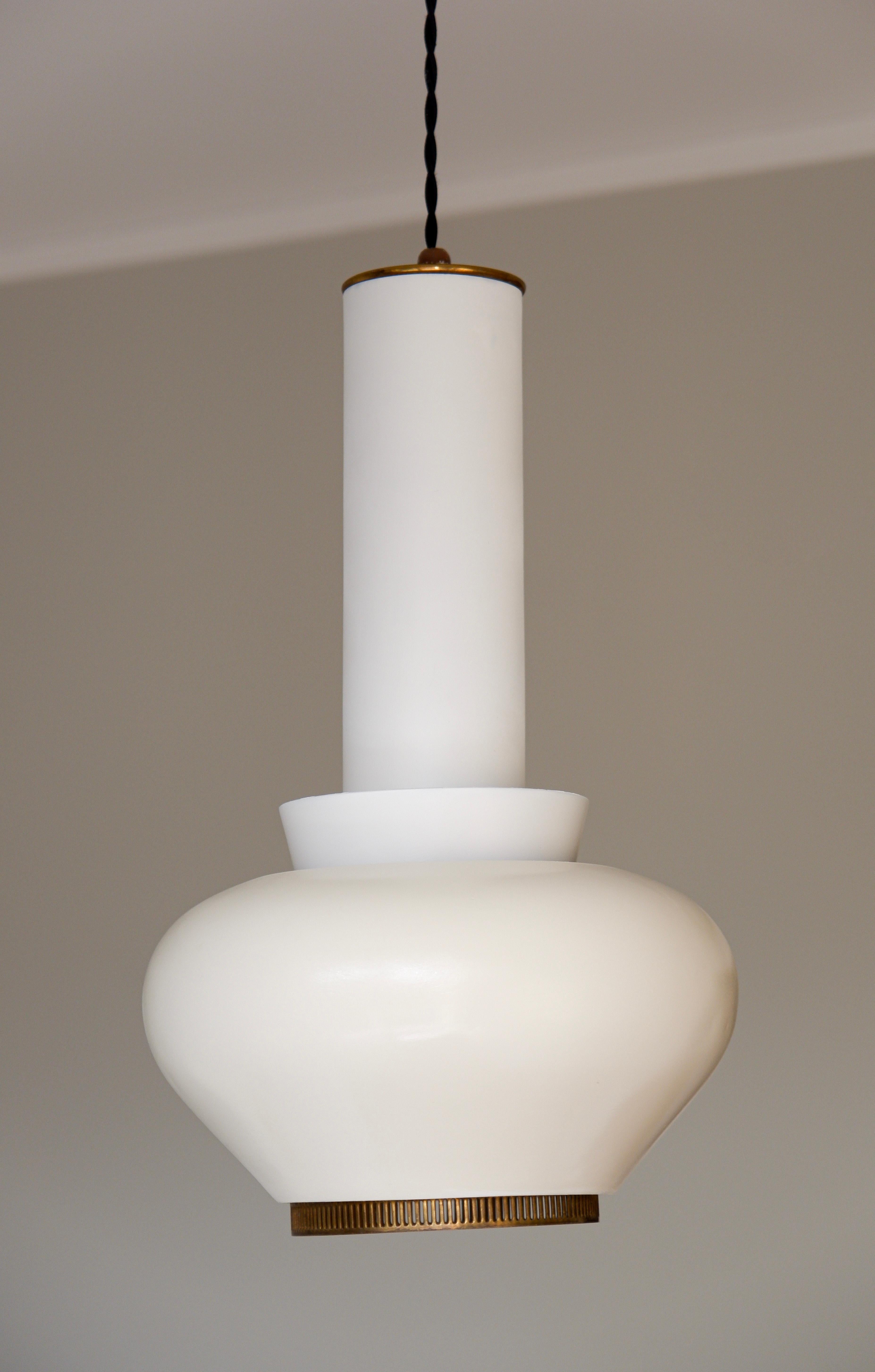 Scandinavo moderno Rara lampada da soffitto di Alvar Aalto modello A334 per Valaistustyö, circa 1950. in vendita