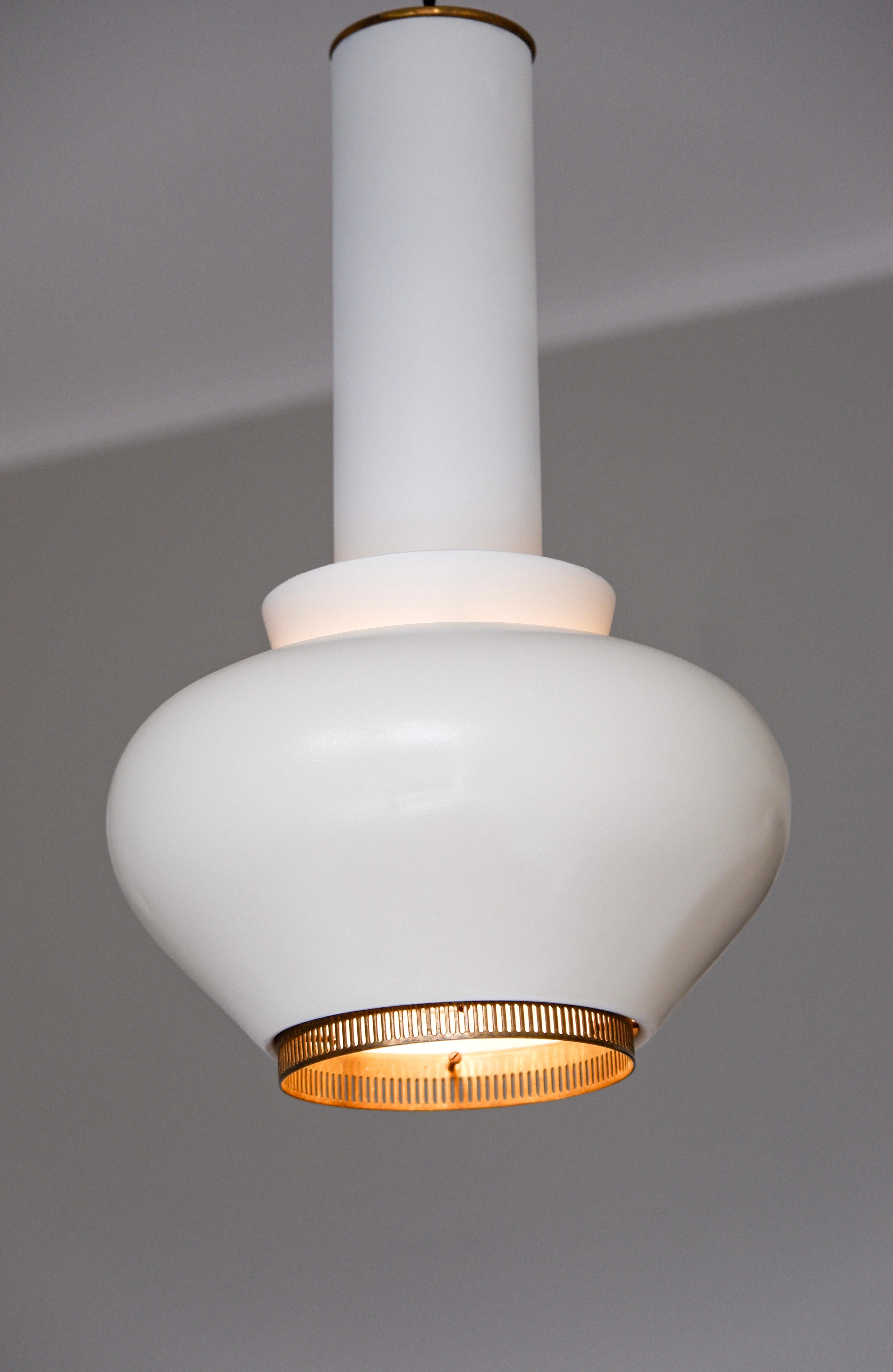 Rara lampada da soffitto di Alvar Aalto modello A334 per Valaistustyö, circa 1950. in vendita 2