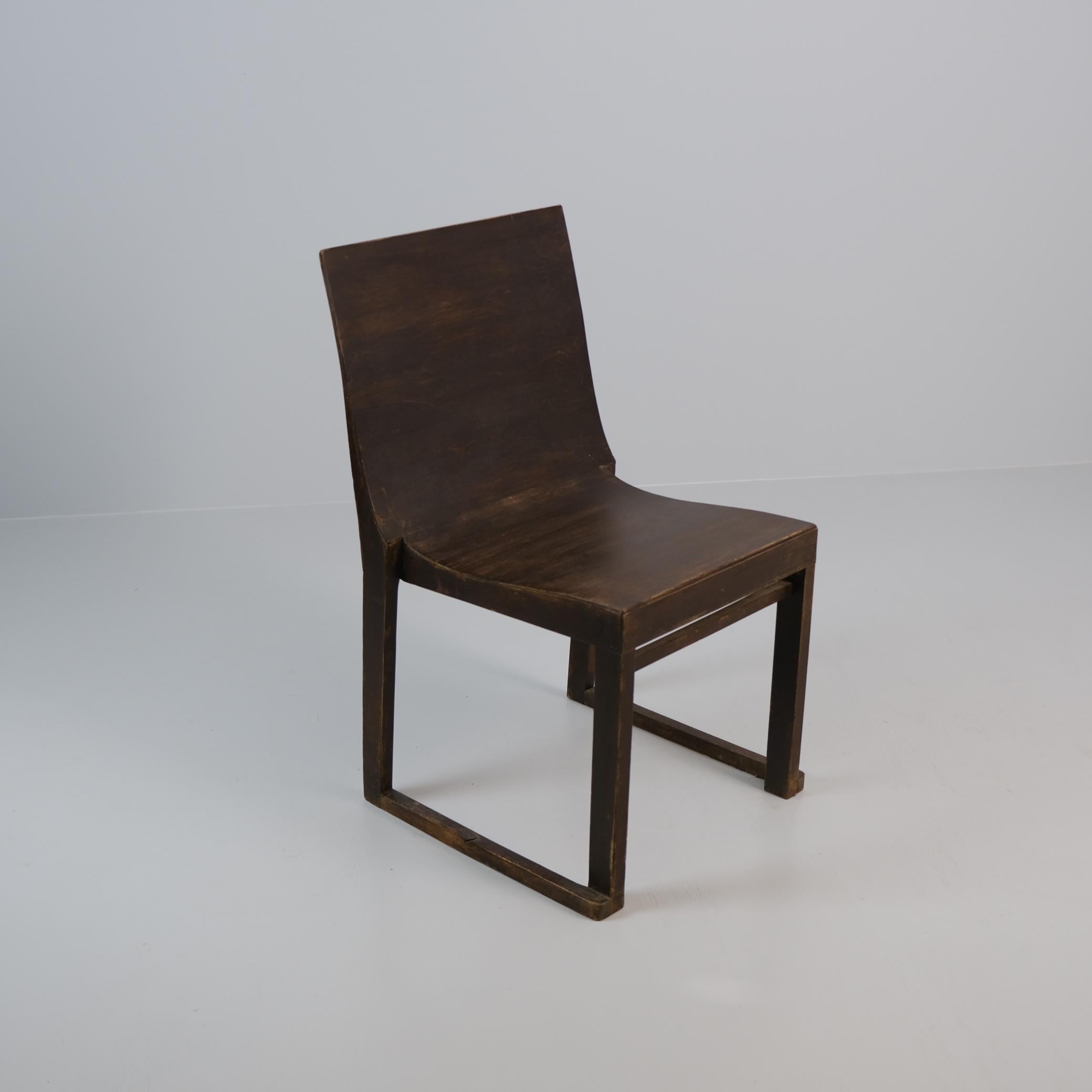 This minimalist functionalist chair known as 