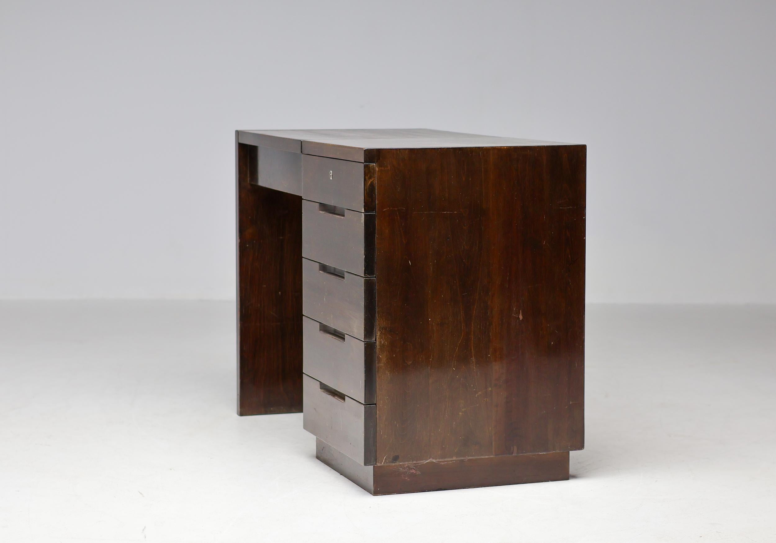 Rare Alvar Aalto Dressing Table, circa 1930 For Sale 2
