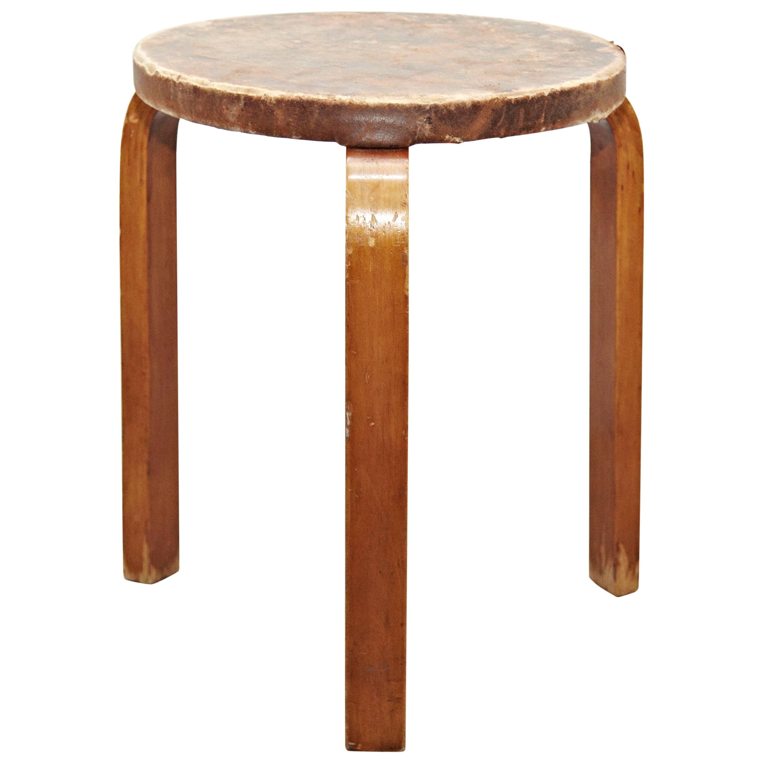 Rare Alvar Aalto Mid-Century Modern Leather and Wood Stool for Artek, circa 1960 3