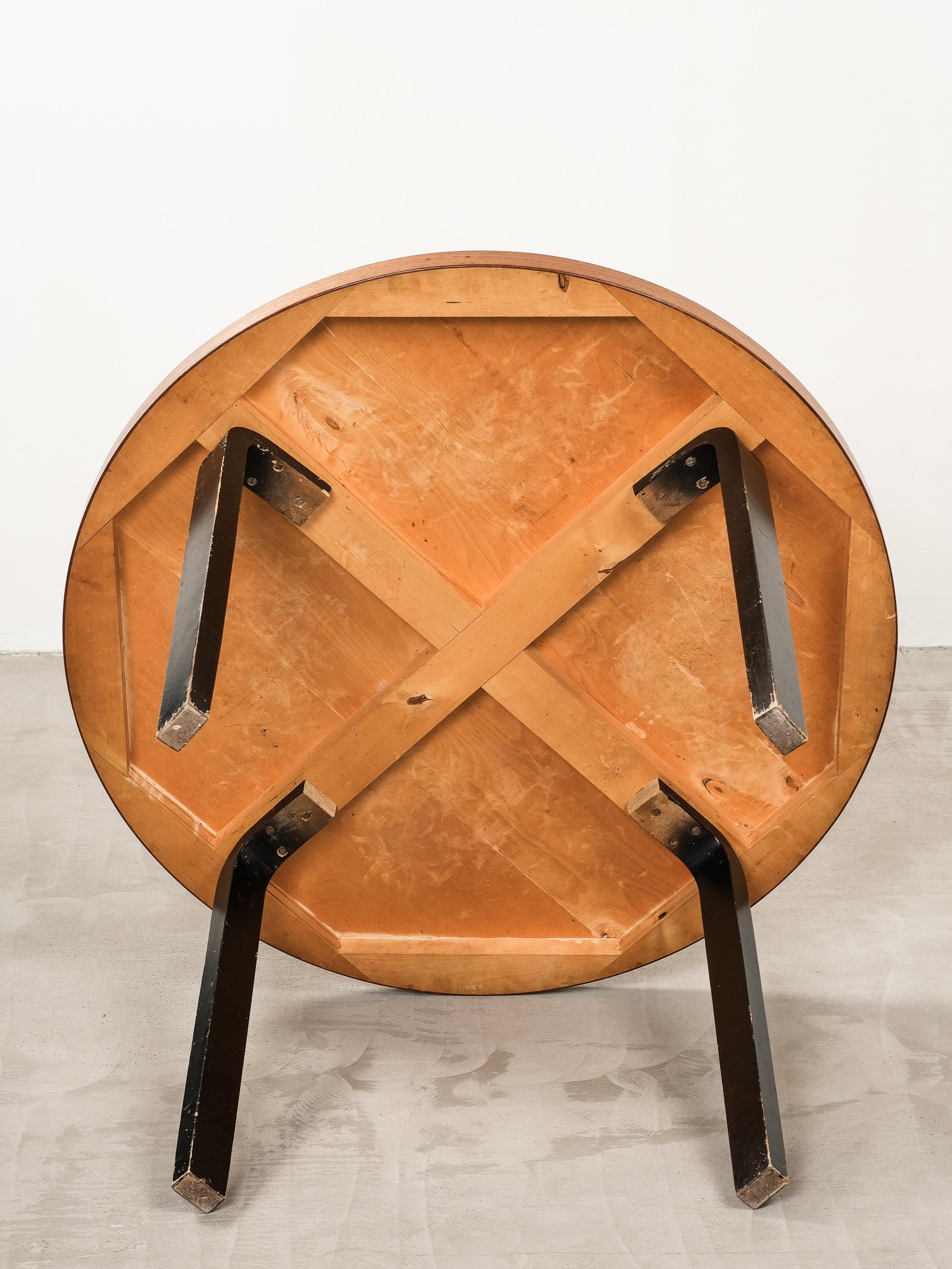 Rare Alvar Aalto Model 90 A Round Dining Room Table for Artek, 1950s For Sale 6