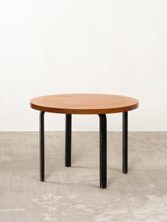 Rare Alvar Aalto Model 90 A Round Dining Room Table for Artek, 1950s