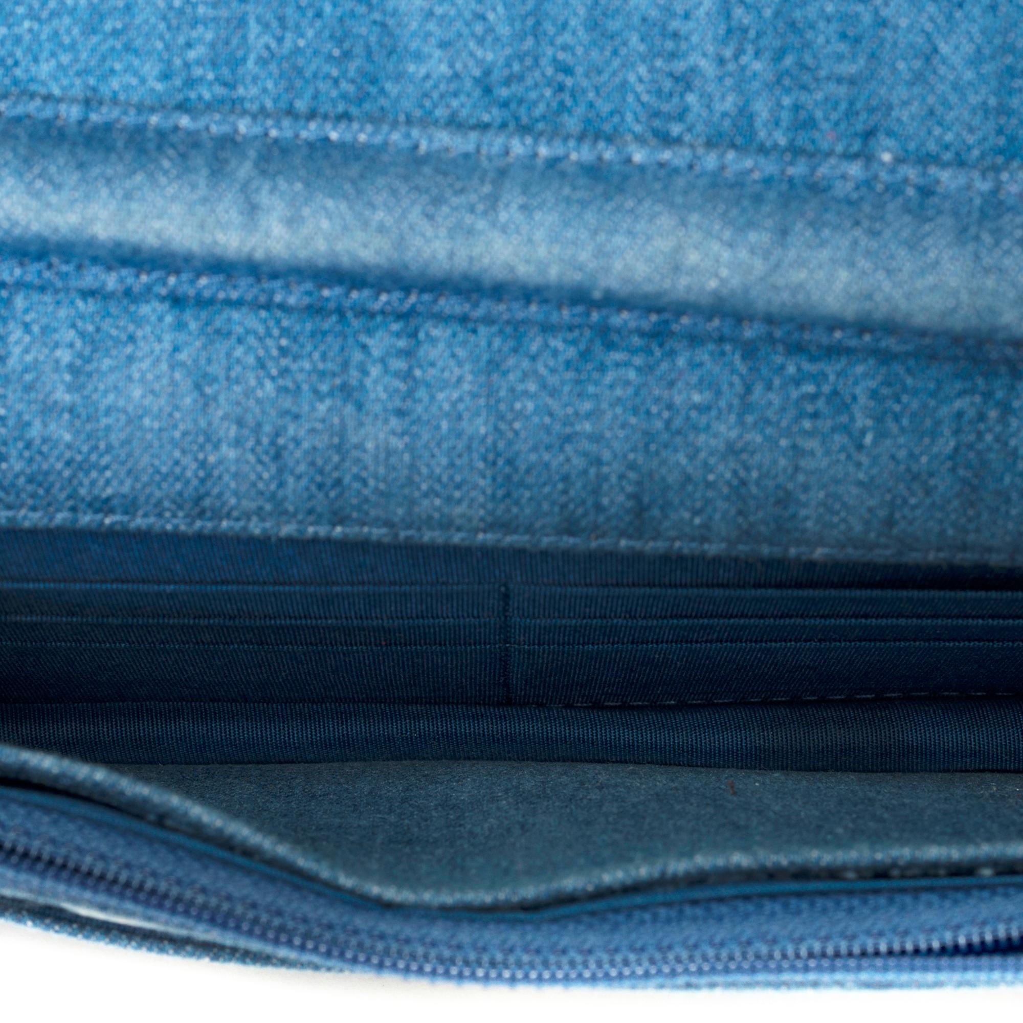 Rare & Amazing Chanel Wallet on Chain (WOC) shoulder bag in Blue denim, SHW 5