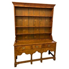 Rare American Antique George III Quality Solid Maple Wood Dresser and Rack
