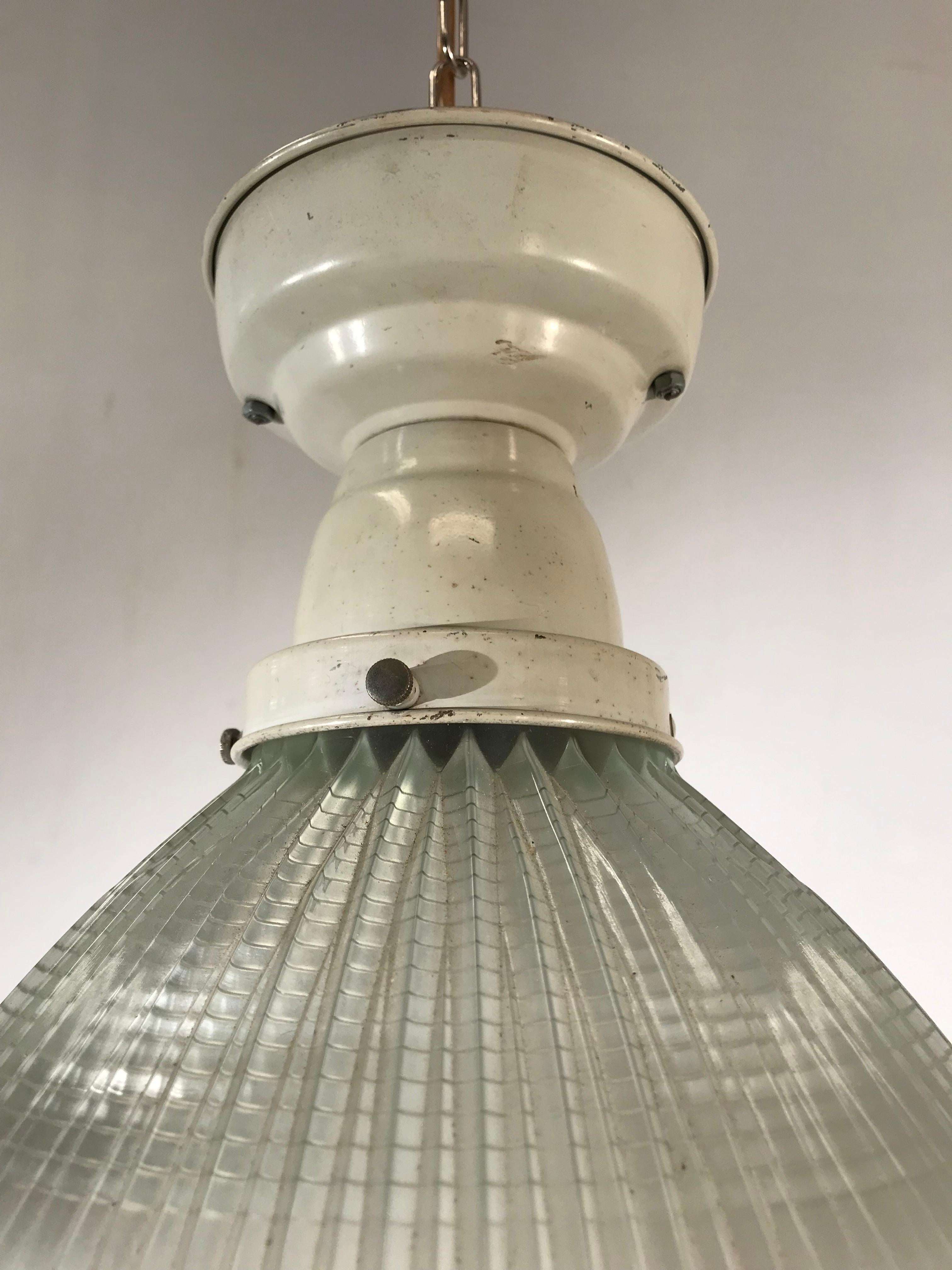 Raro colgante de cristal prismático americano Arts & Crafts marcado con Holofano circa 1930 en venta 2