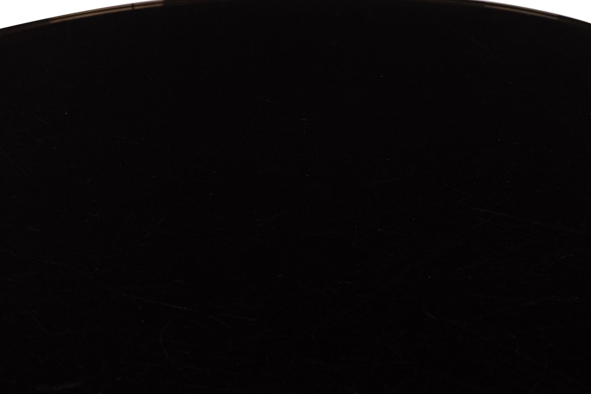 Américain Rare table centrale/table de cocktail moderne américaine en acier poli et verre Karl Springer en vente