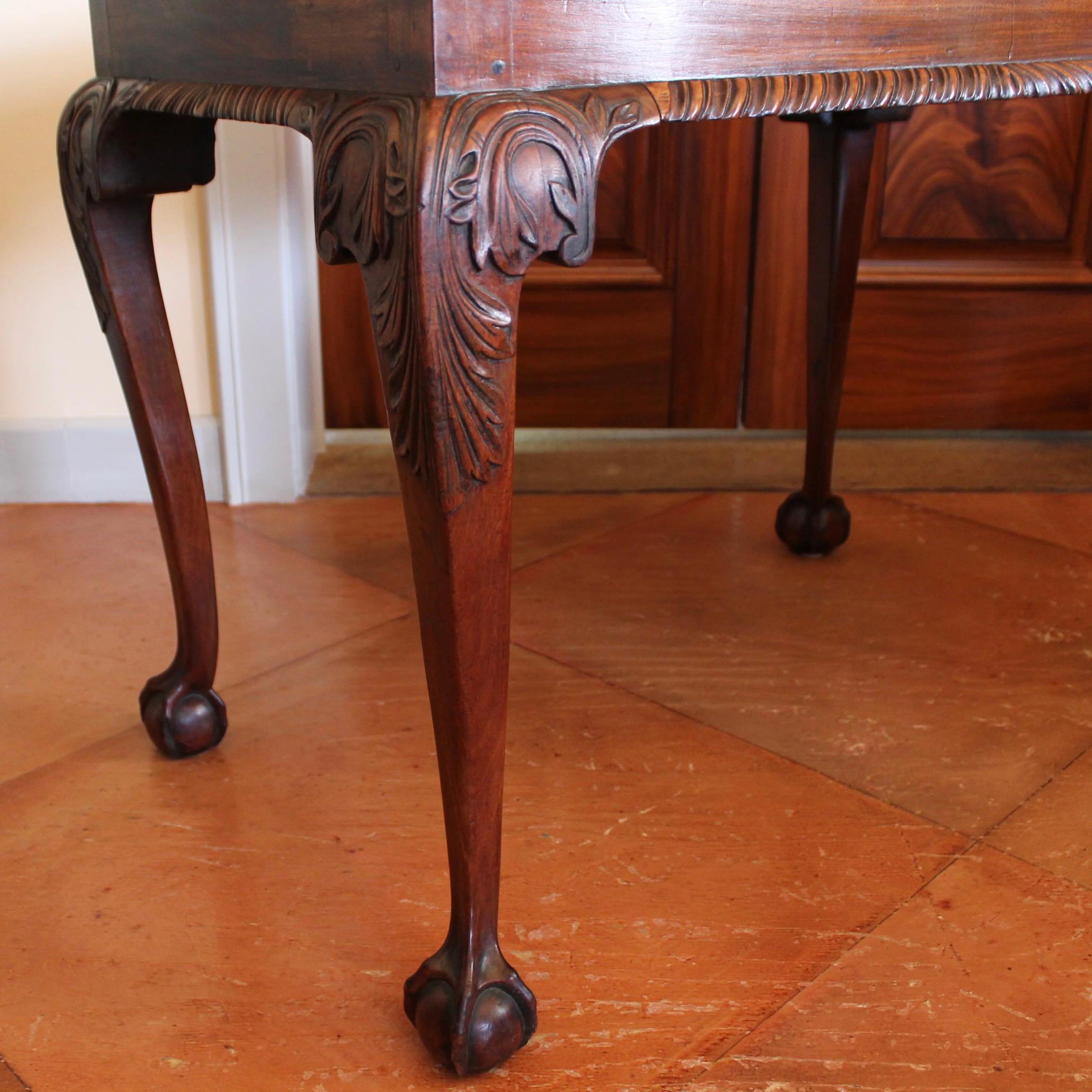 Rare American (New York)  Chippendale Mahogany Tray Top Tea Table, 18th Century In Good Condition For Sale In Free Union, VA