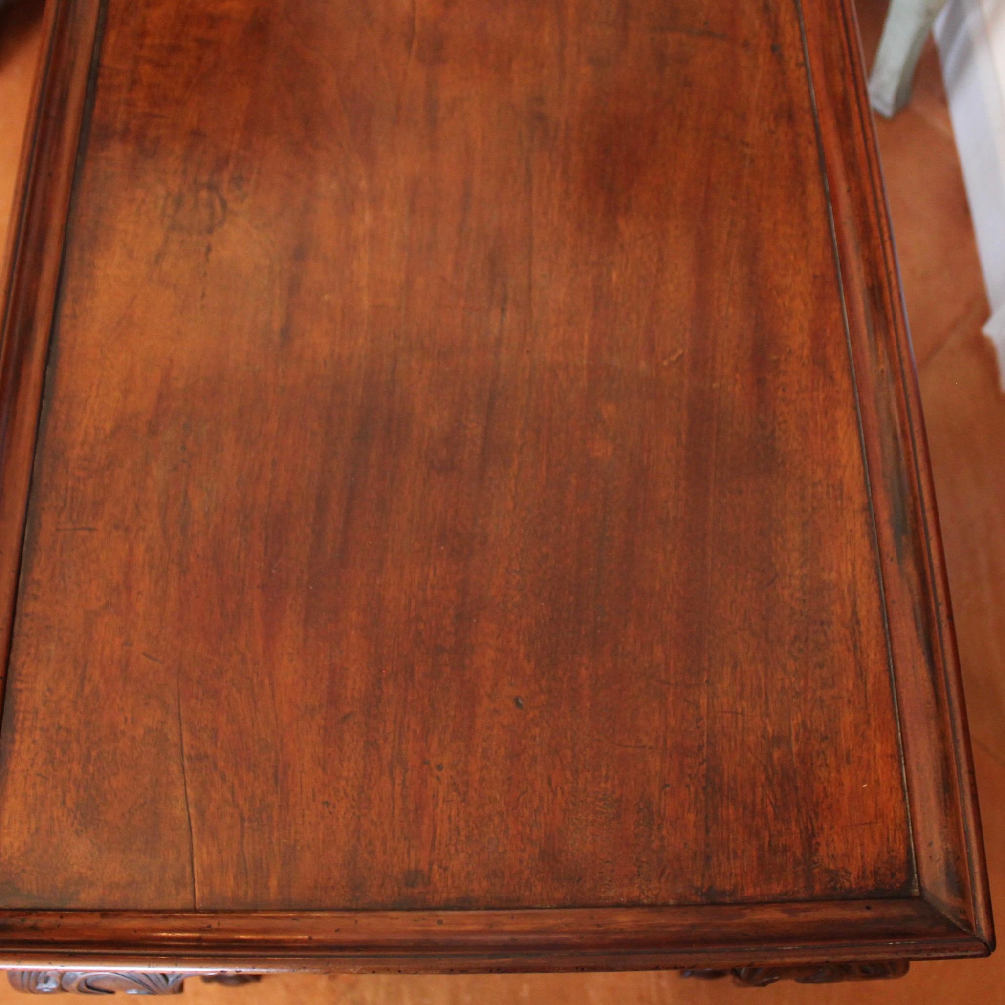 Walnut Rare American (New York)  Chippendale Mahogany Tray Top Tea Table, 18th Century For Sale