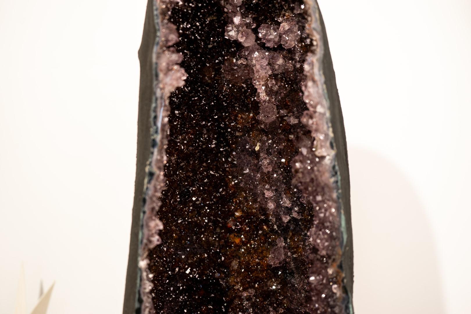 Geoda Catedral de Amatista con Rara Drusa Galaxia Negra 3