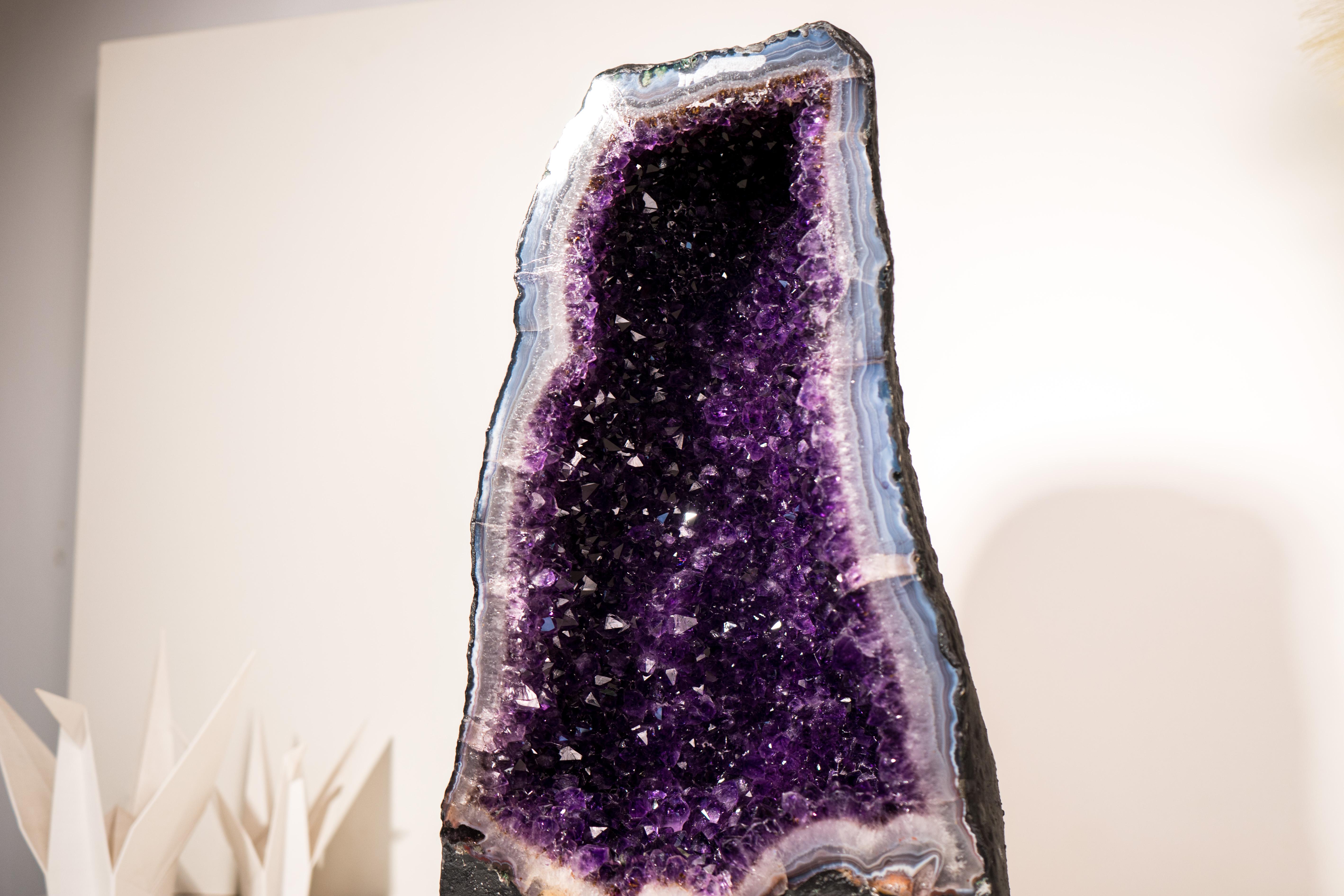 Brasiliano Raro geode cattedrale di ametista in vendita