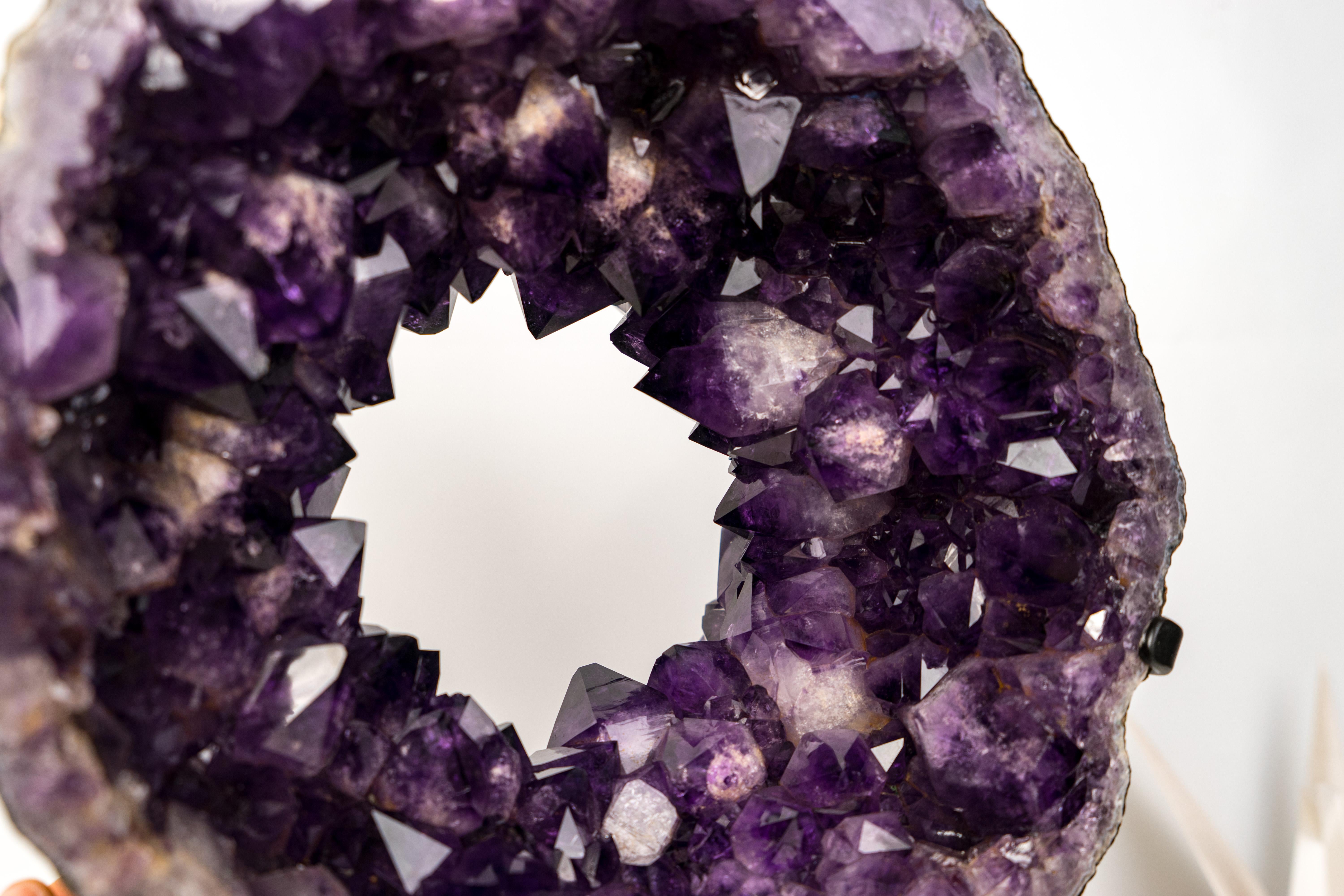 Rare Amethyst Geode Portal with AAA Crown Druzy Formation en vente 1