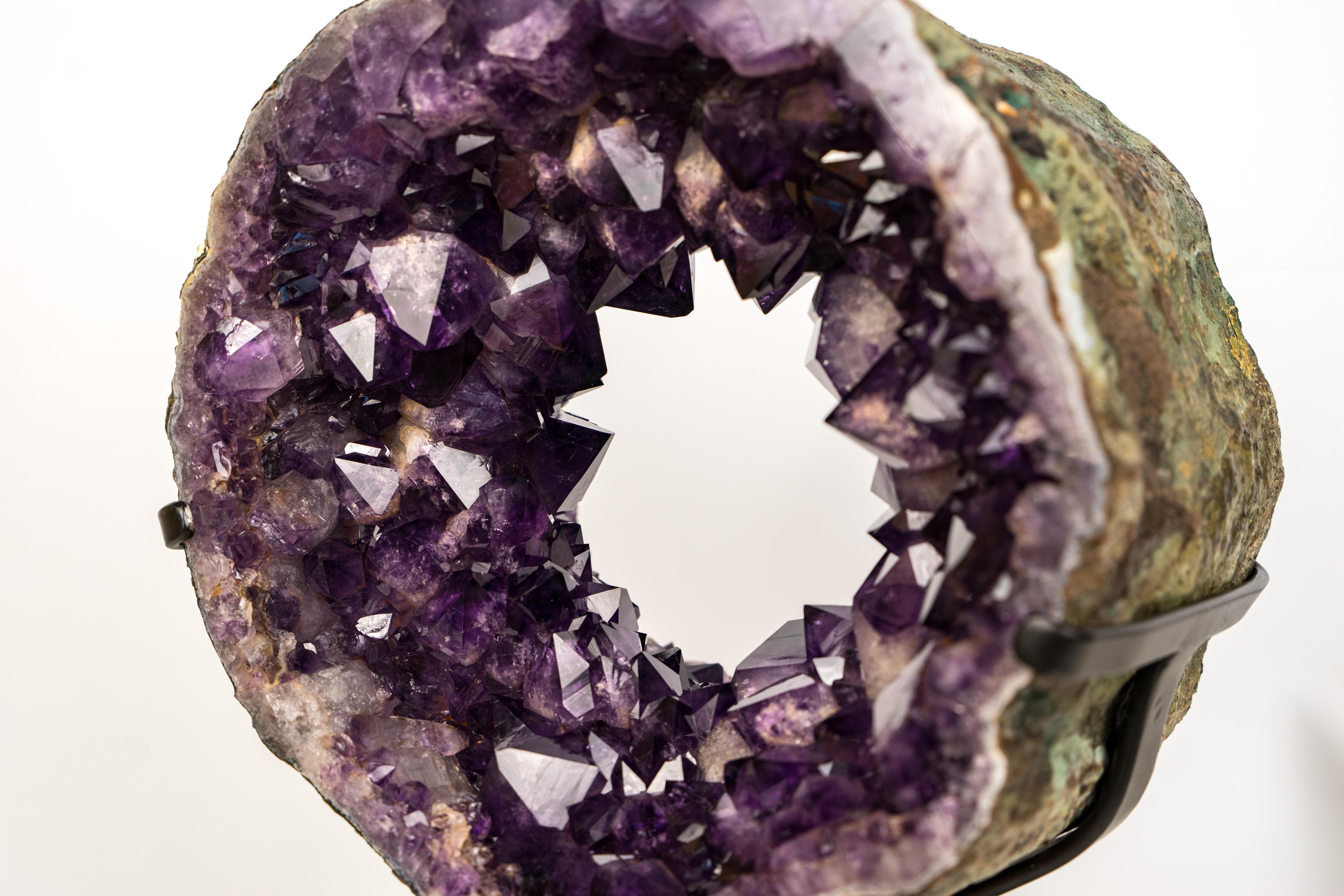 Rare Amethyst Geode Portal with AAA Crown Druzy Formation en vente 2