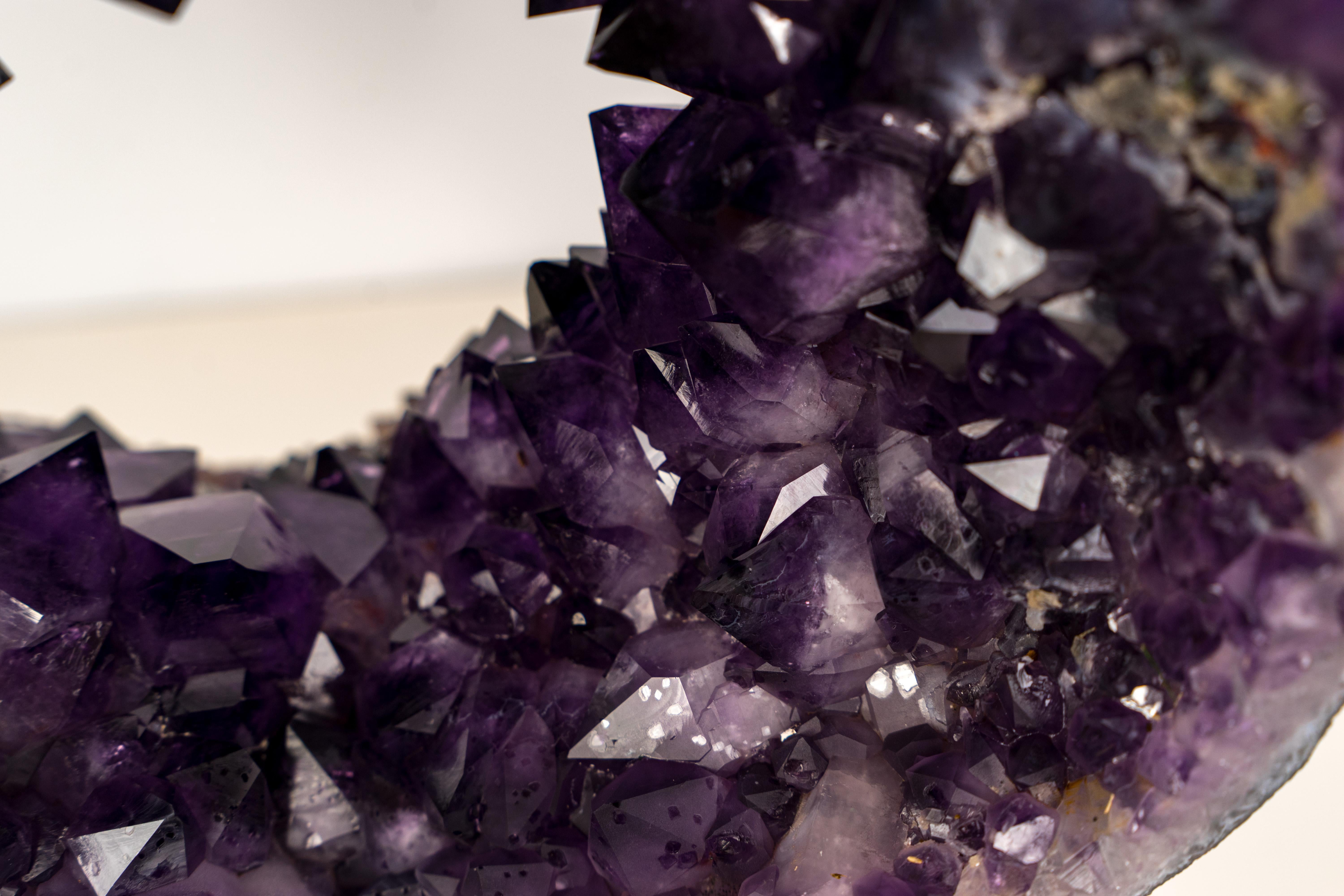 Rare Amethyst Geode Portal with AAA Crown Druzy Formation en vente 3