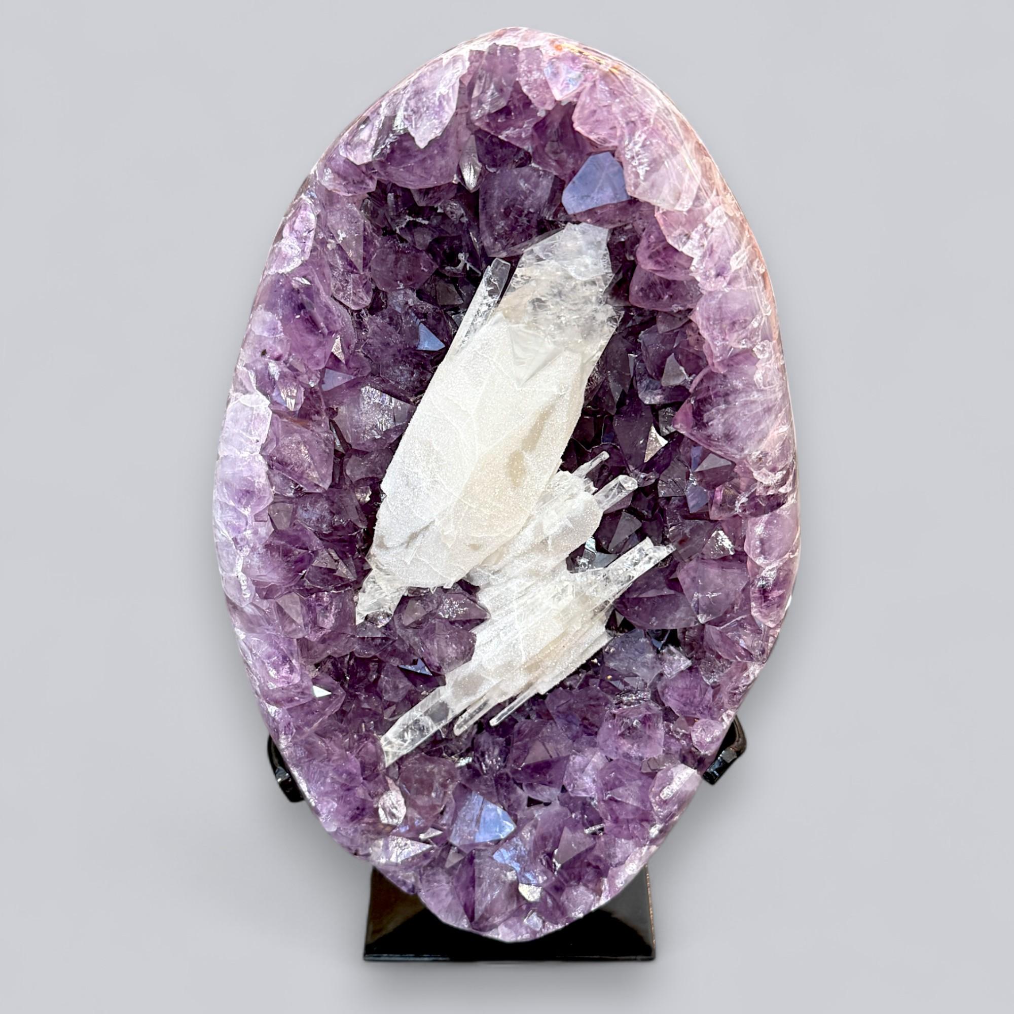 Raro espécimen de estalactita amatista con cristales de calcita - Uruguay en venta 3