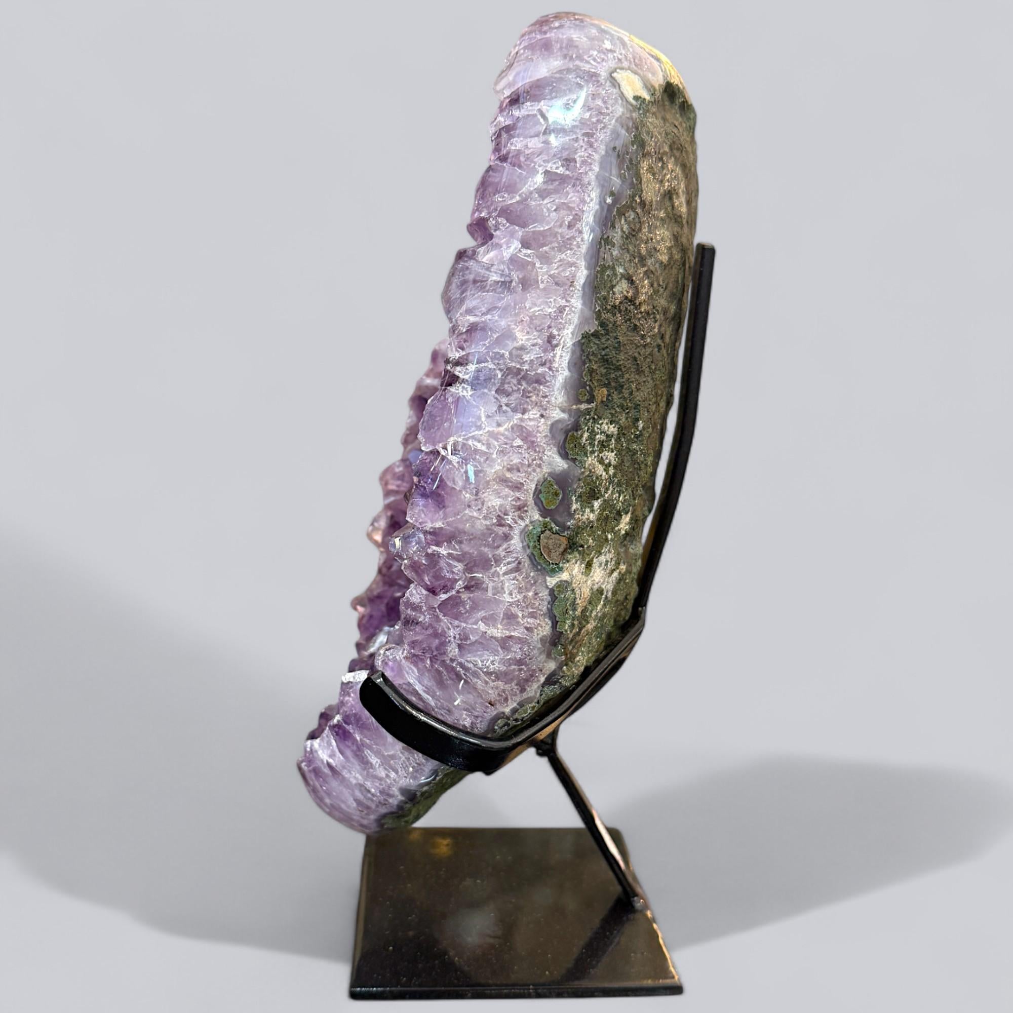 Raro espécimen de estalactita amatista con cristales de calcita - Uruguay en venta 1