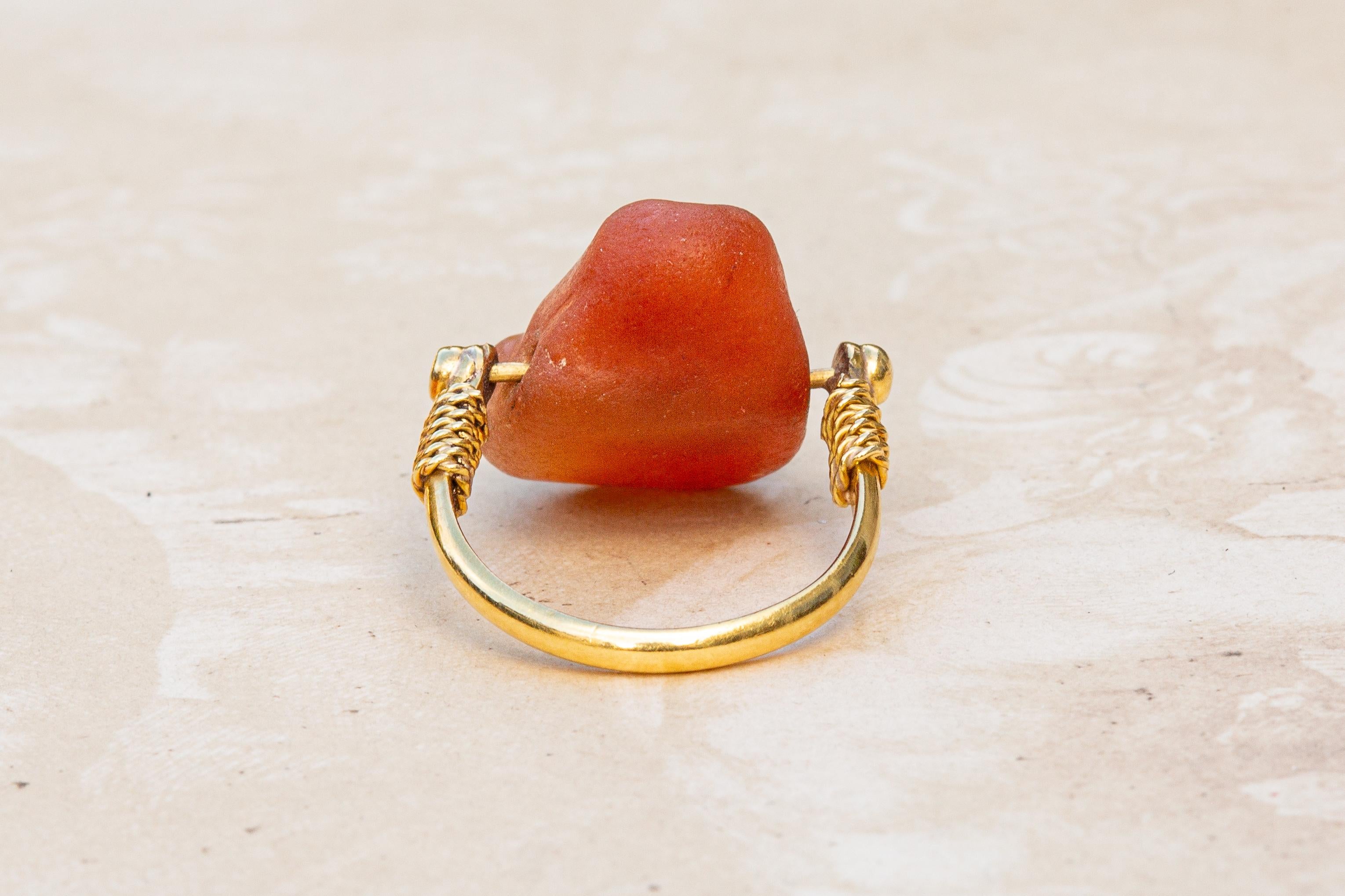 Cabochon Rare Ancient Egyptian Carved Carnelian Frog Amulet Swivel Ring 18th Dynasty For Sale