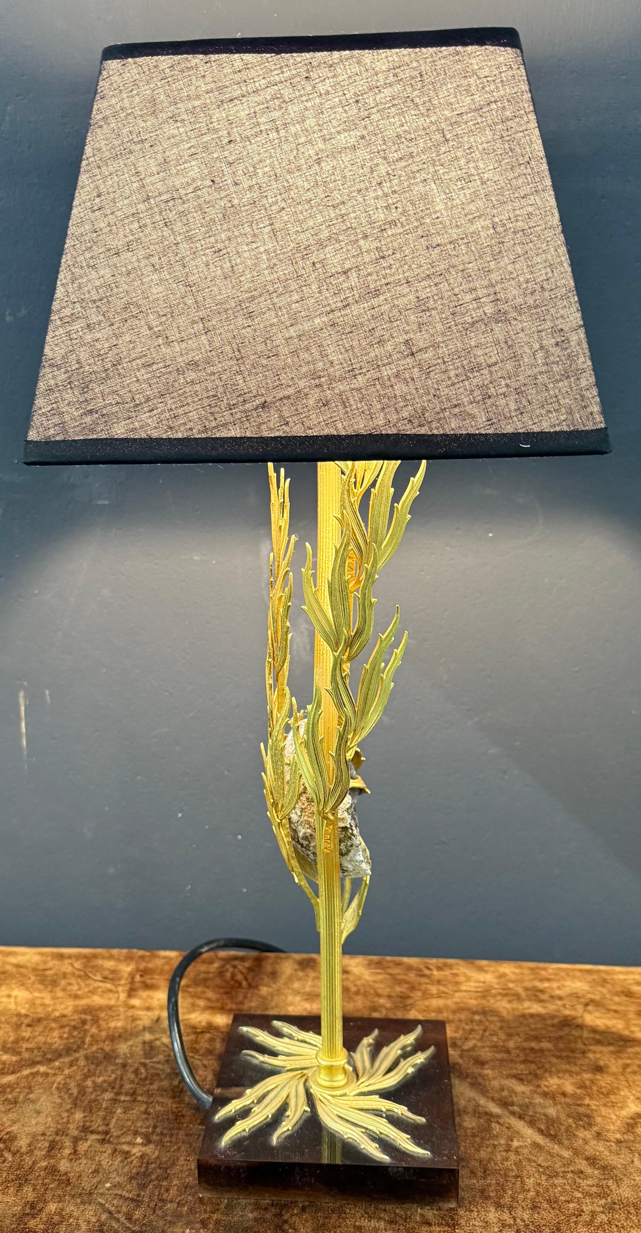 Belge rare et étonnante lampe en agate Willy Daro 