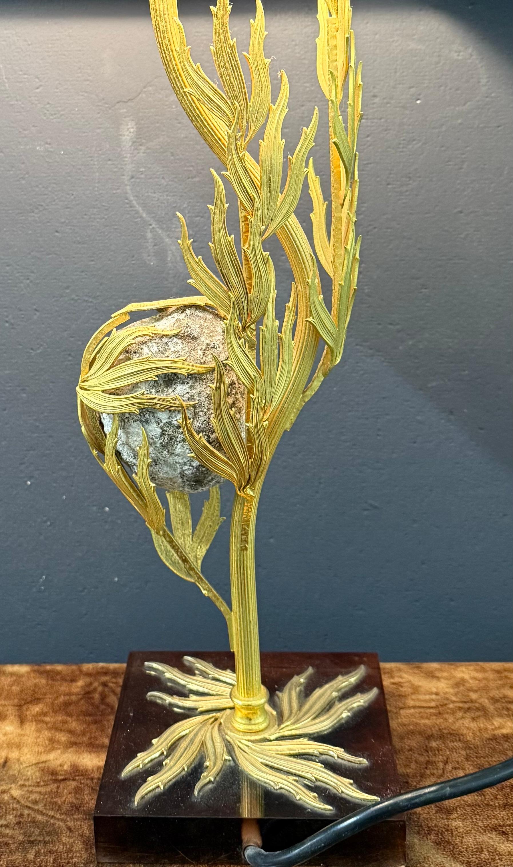 Milieu du XXe siècle rare et étonnante lampe en agate Willy Daro 
