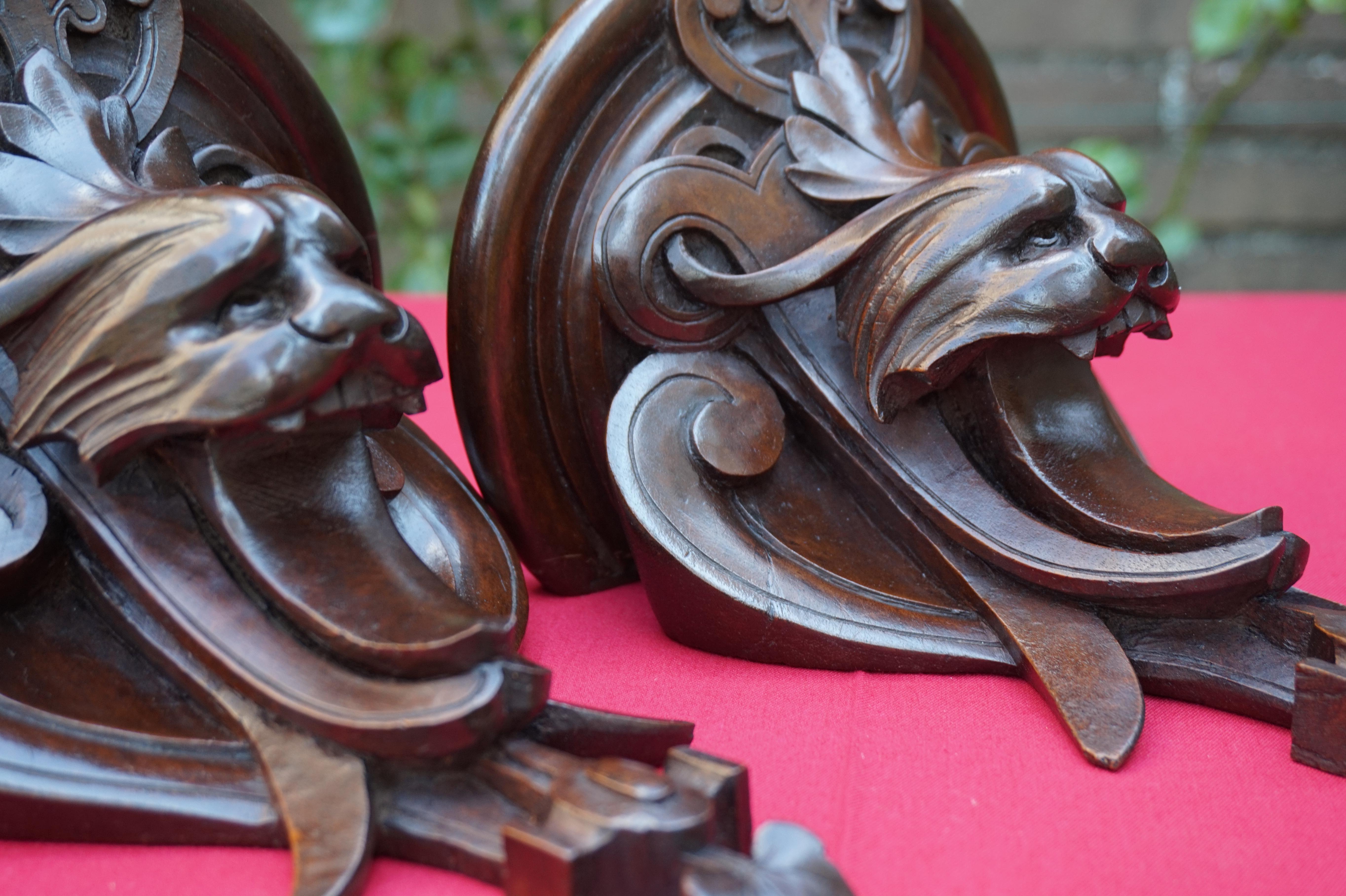 Rare and Antique Pair of Hand Carved Renaissance Revival Grotesque Wall Brackets For Sale 9