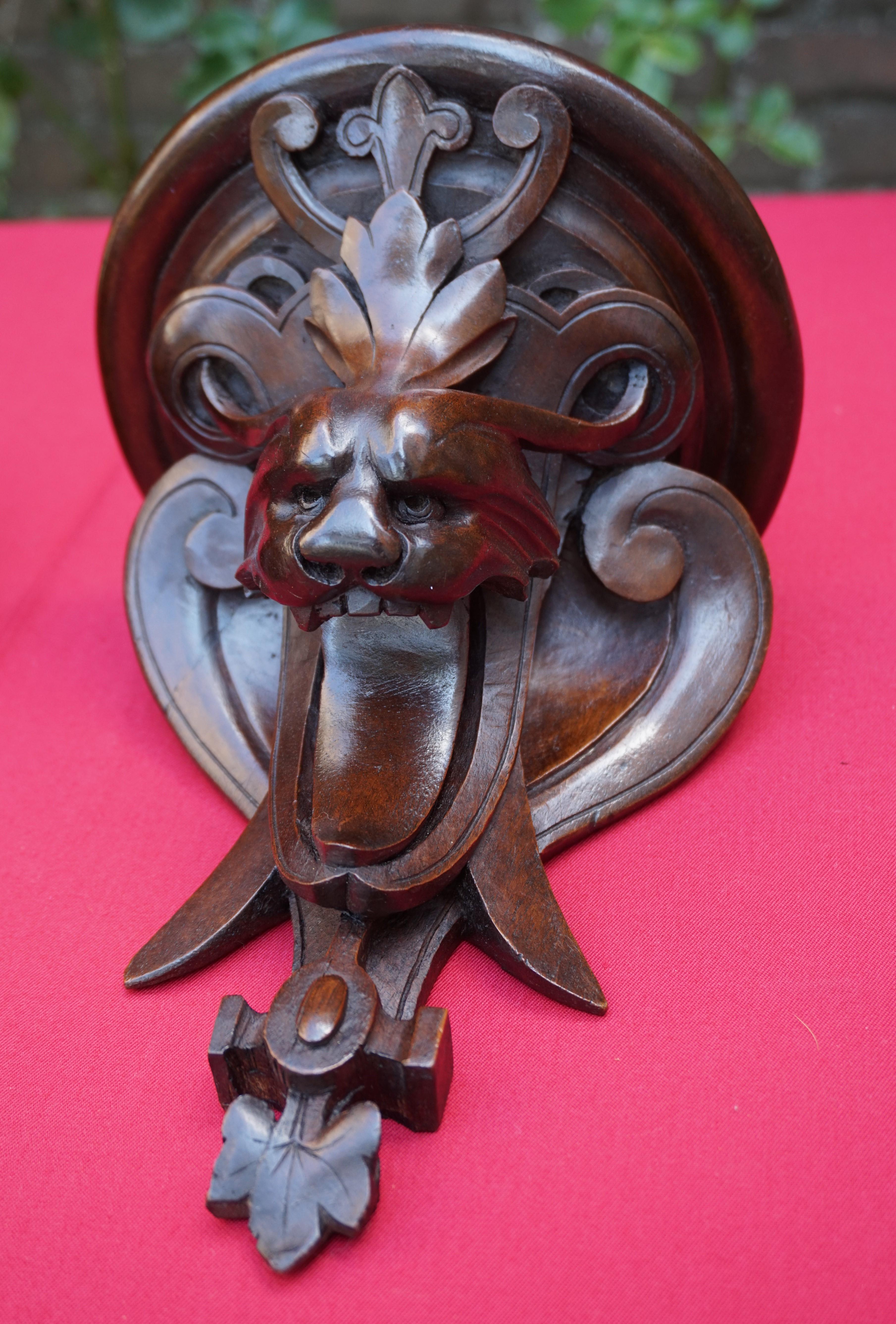 Walnut Rare and Antique Pair of Hand Carved Renaissance Revival Grotesque Wall Brackets For Sale