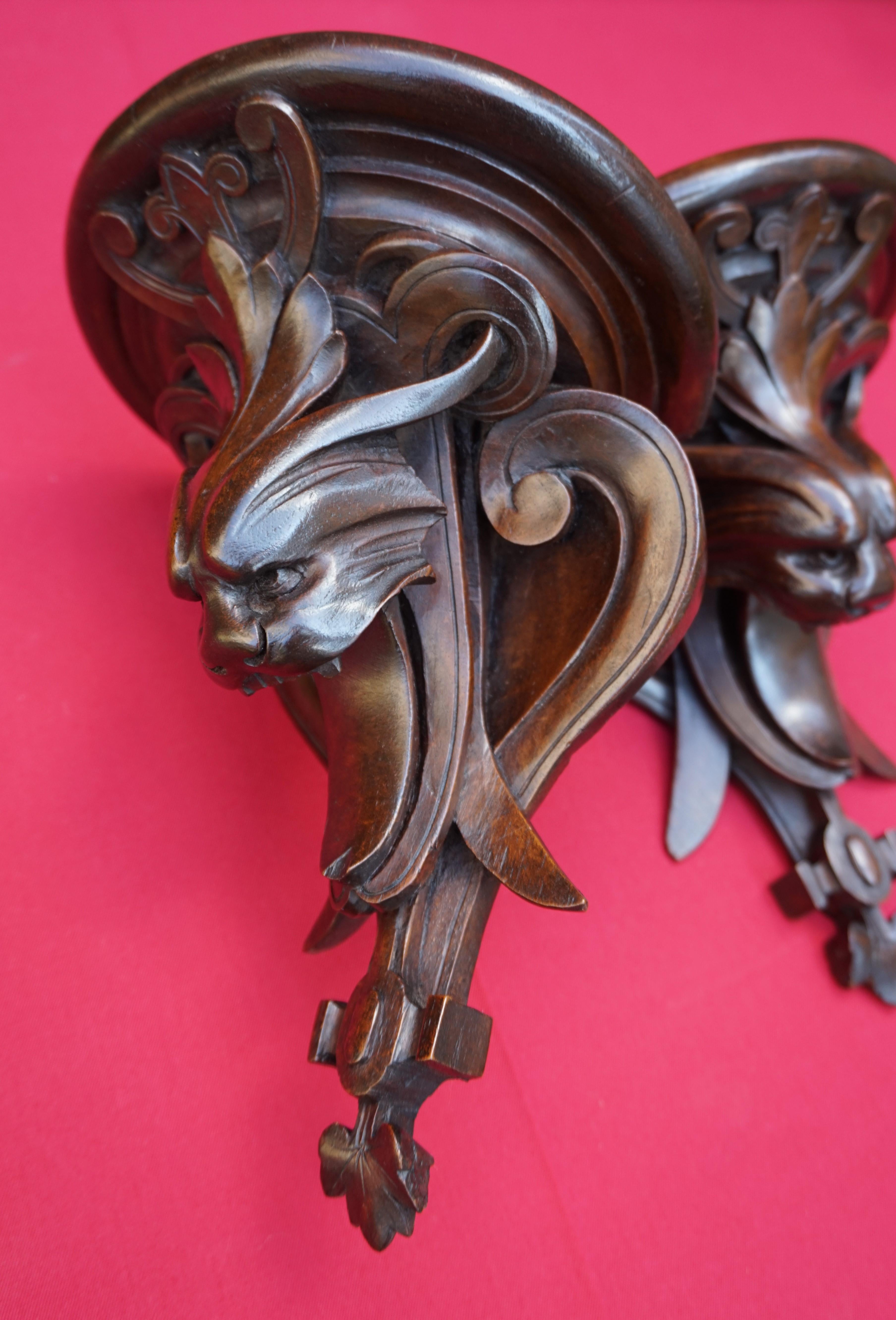 Rare and Antique Pair of Hand Carved Renaissance Revival Grotesque Wall Brackets For Sale 2