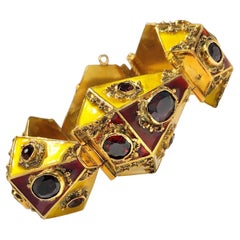 Bracelet italien rare et magnifique de style néo-étrusque, 18 carats, émail et grenat