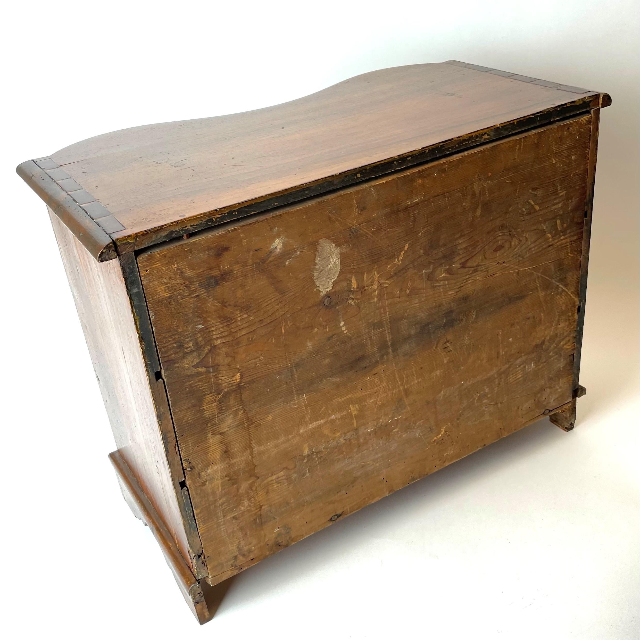 Rare and Beautiful Miniature Chest of Drawers from the Early 18th Century For Sale 5
