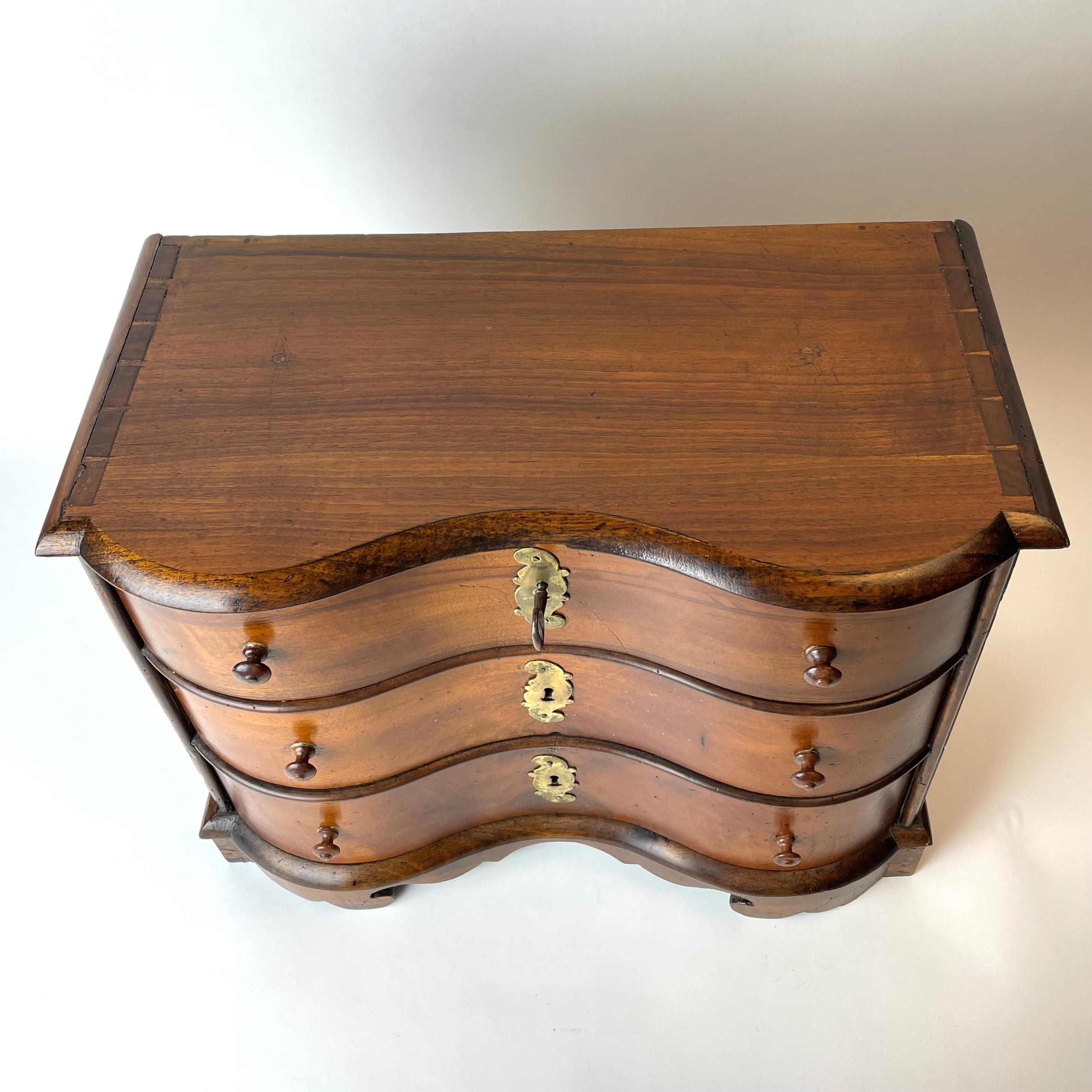 European Rare and Beautiful Miniature Chest of Drawers from the Early 18th Century For Sale