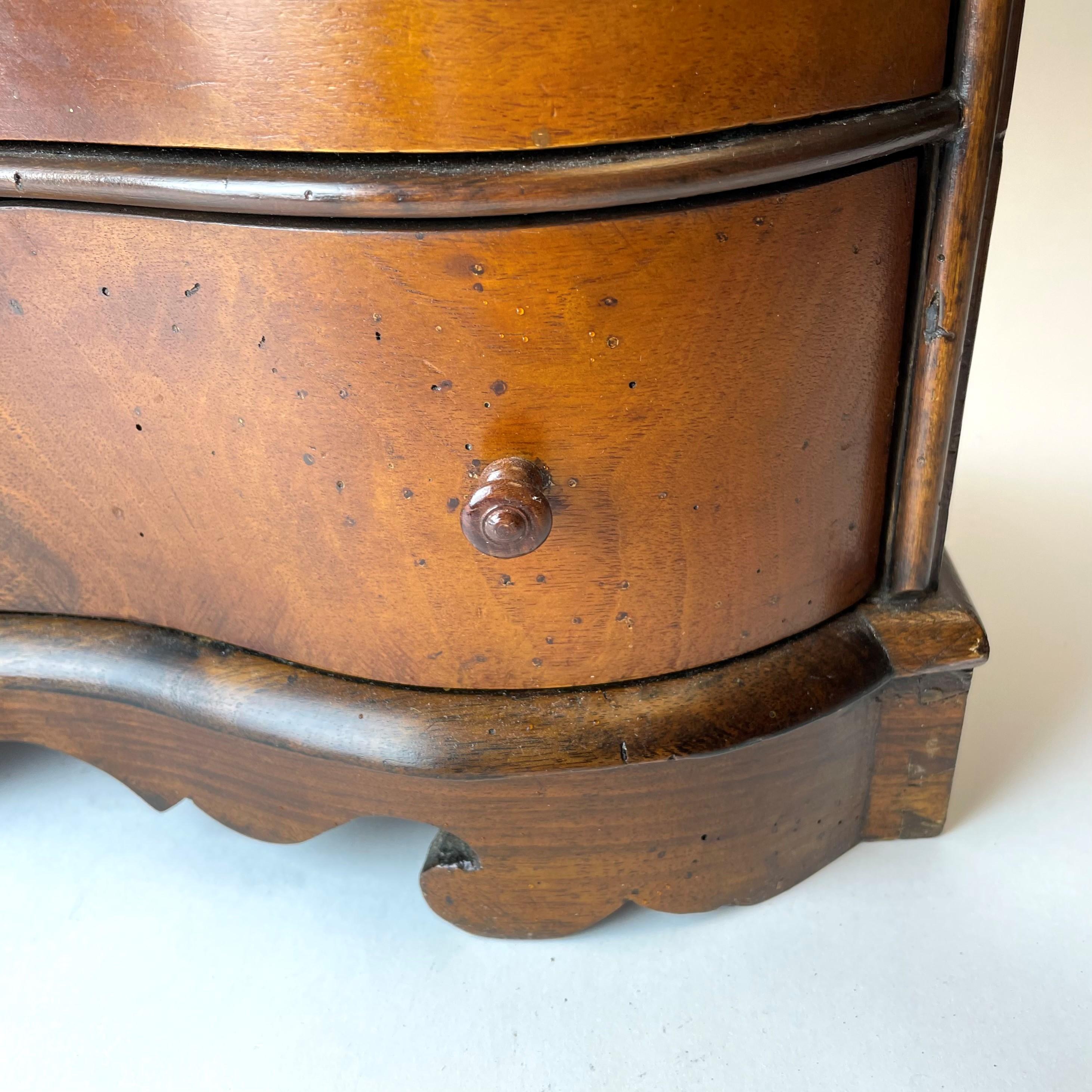 Walnut Rare and Beautiful Miniature Chest of Drawers from the Early 18th Century For Sale