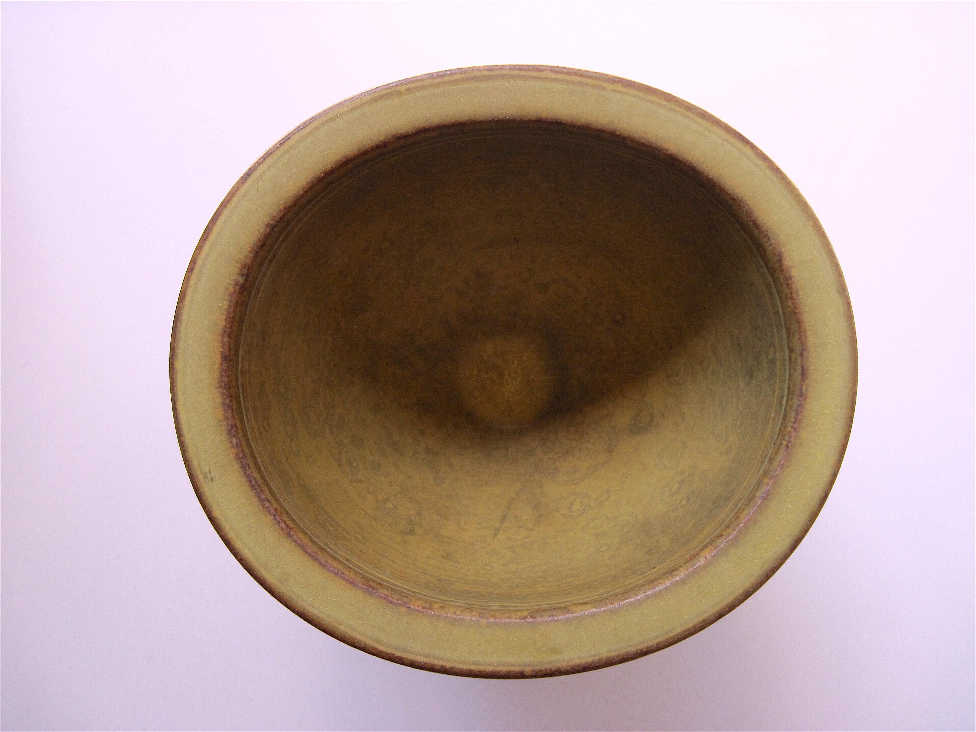 Mid-Century Modern Rare and Beautiful Wilhelm Kage Farsta Bowl For Sale