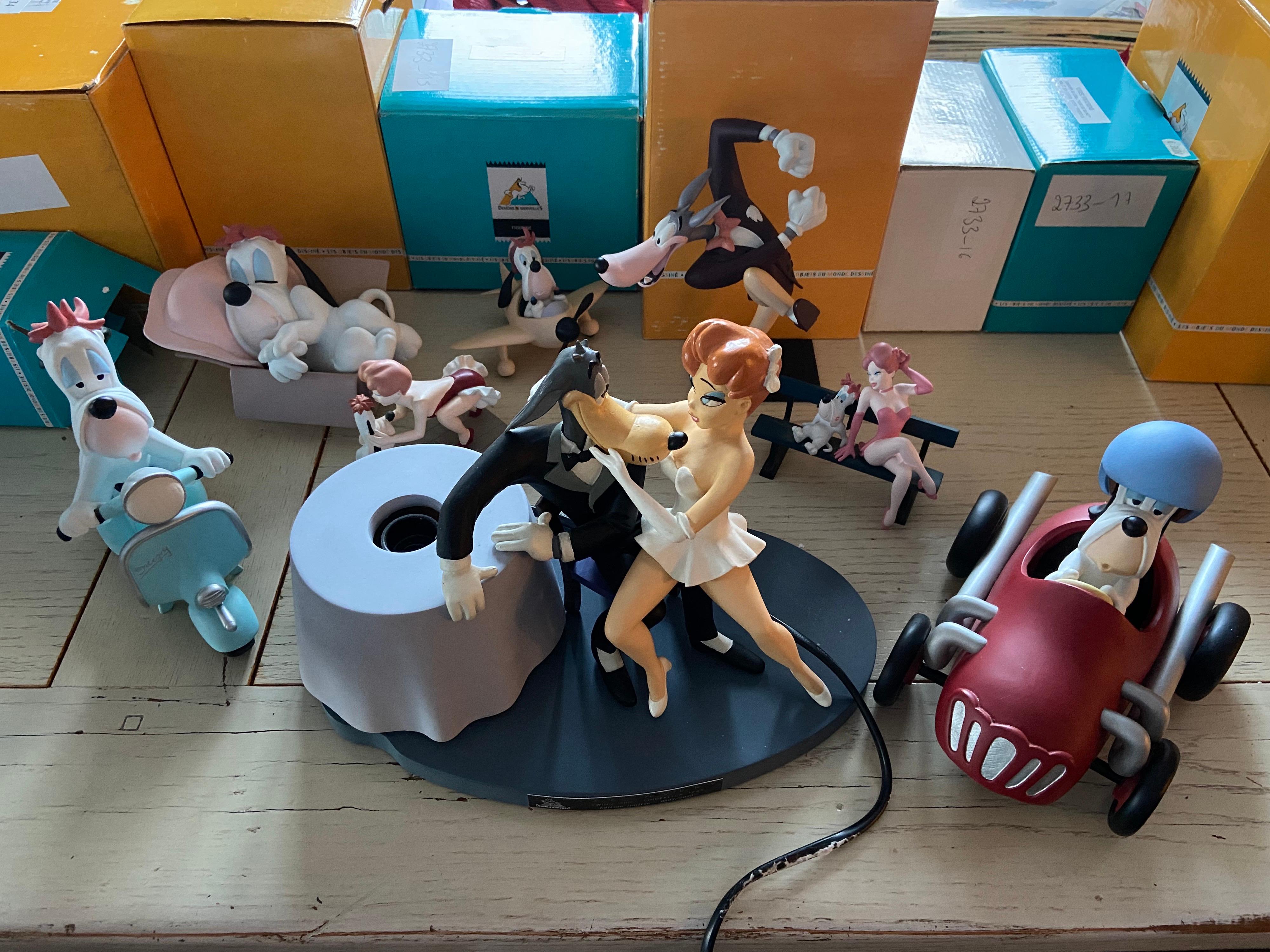 Seltene und Sammlerstücke Droopy und Mädchen von Dämonen und Merveilles Figurenstatue im Angebot 2