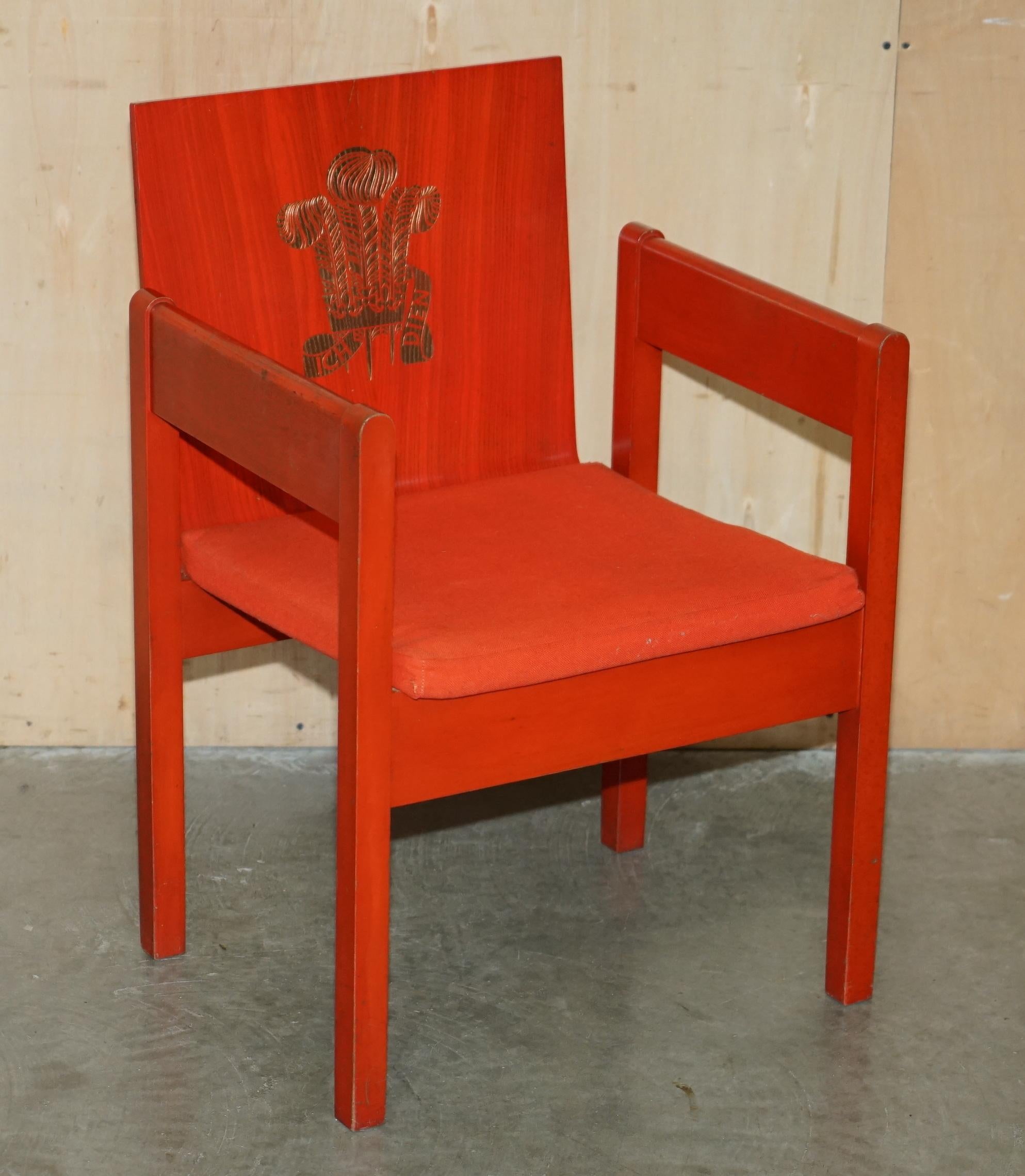 English RARE AND COLLECTABLE ViNTAGE 1969 PRINCE CHARLES INVESTITURE ARMCHAIR For Sale