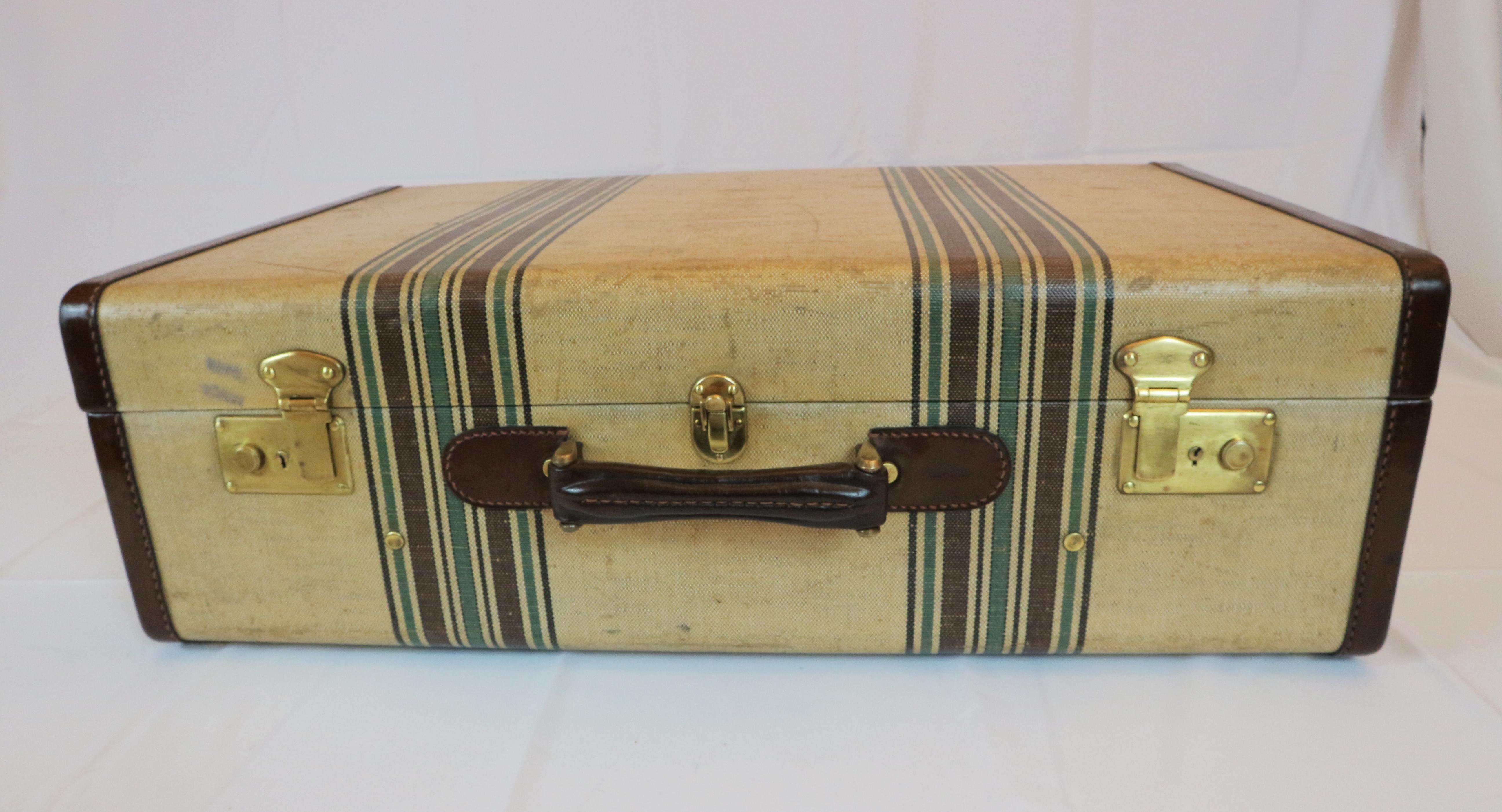 Rare and Complete, Italian Manufactured Travel Set, circa 1950 12