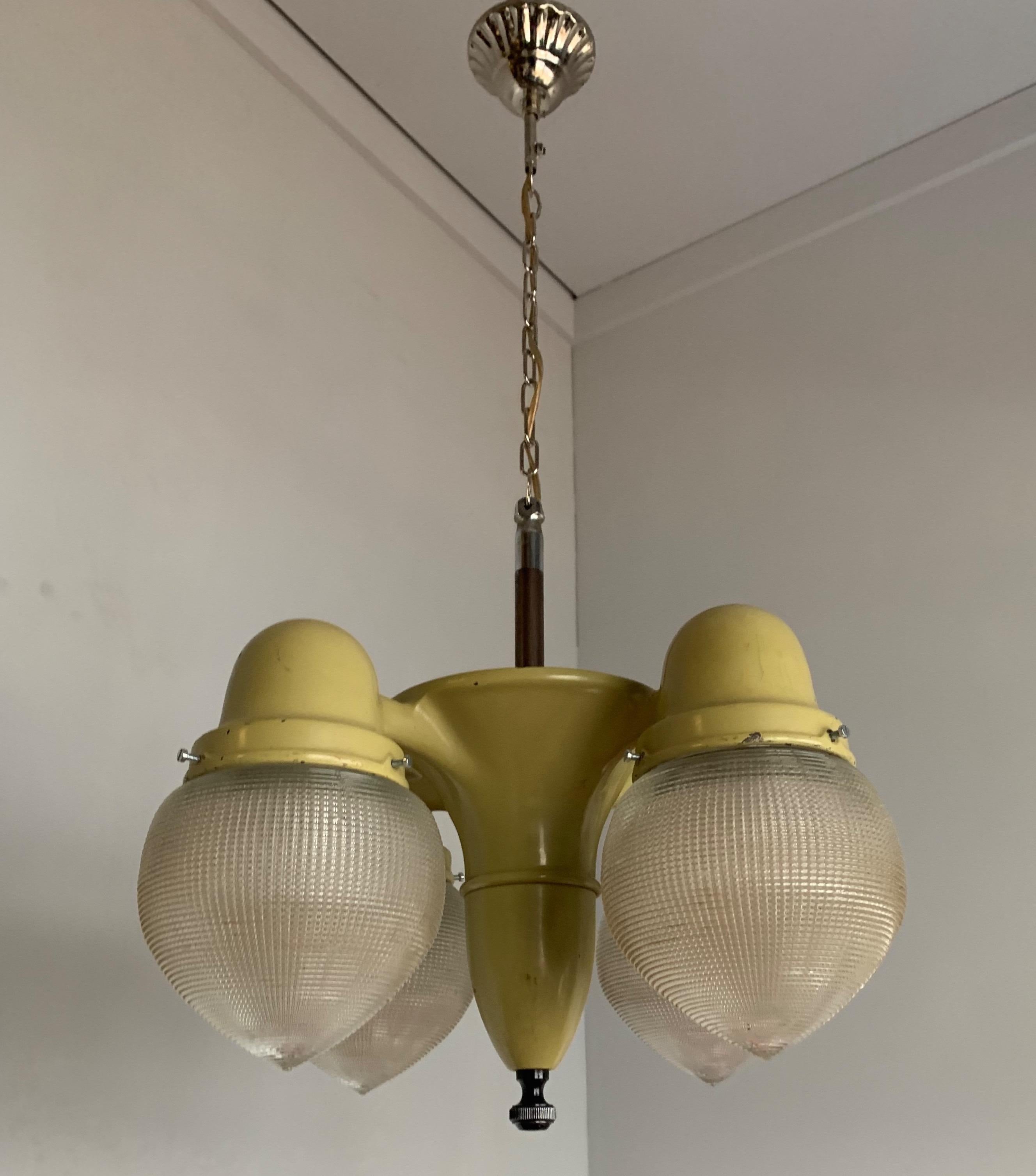 Rare, mid-20th century, industrial pendant.

When you have been trading in light fixtures as long as we have then you might think you have seen it all. This recent rare find however, is unlike anything we ever saw. Because of the uniqueness of the