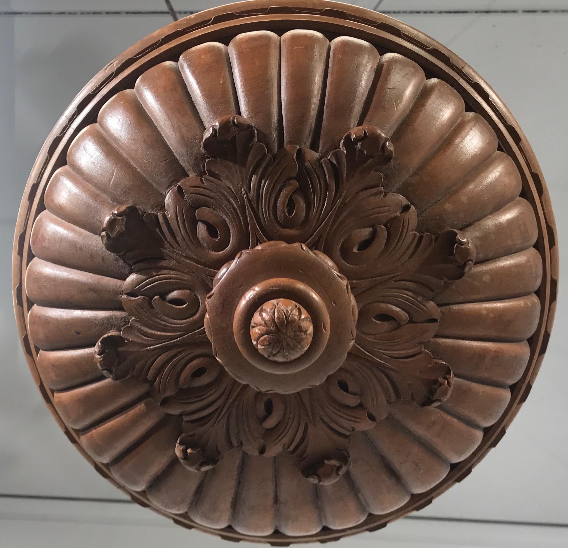 Rare and Decorative Early 1900s Eight-Light Quality Carved Nutwood Pendant Light For Sale 9
