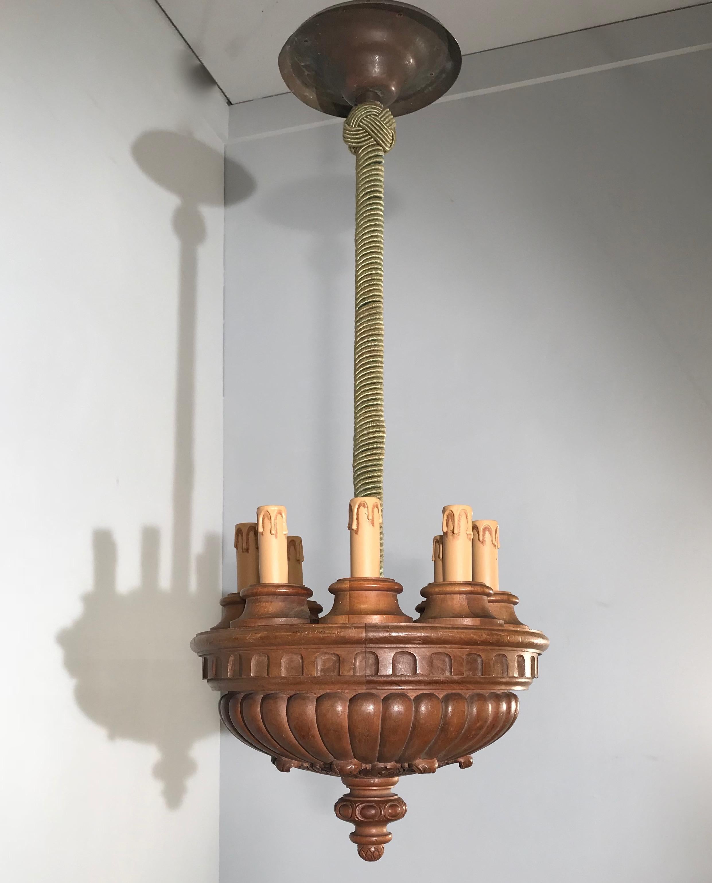 Rare and Decorative Early 1900s Eight-Light Quality Carved Nutwood Pendant Light For Sale 2