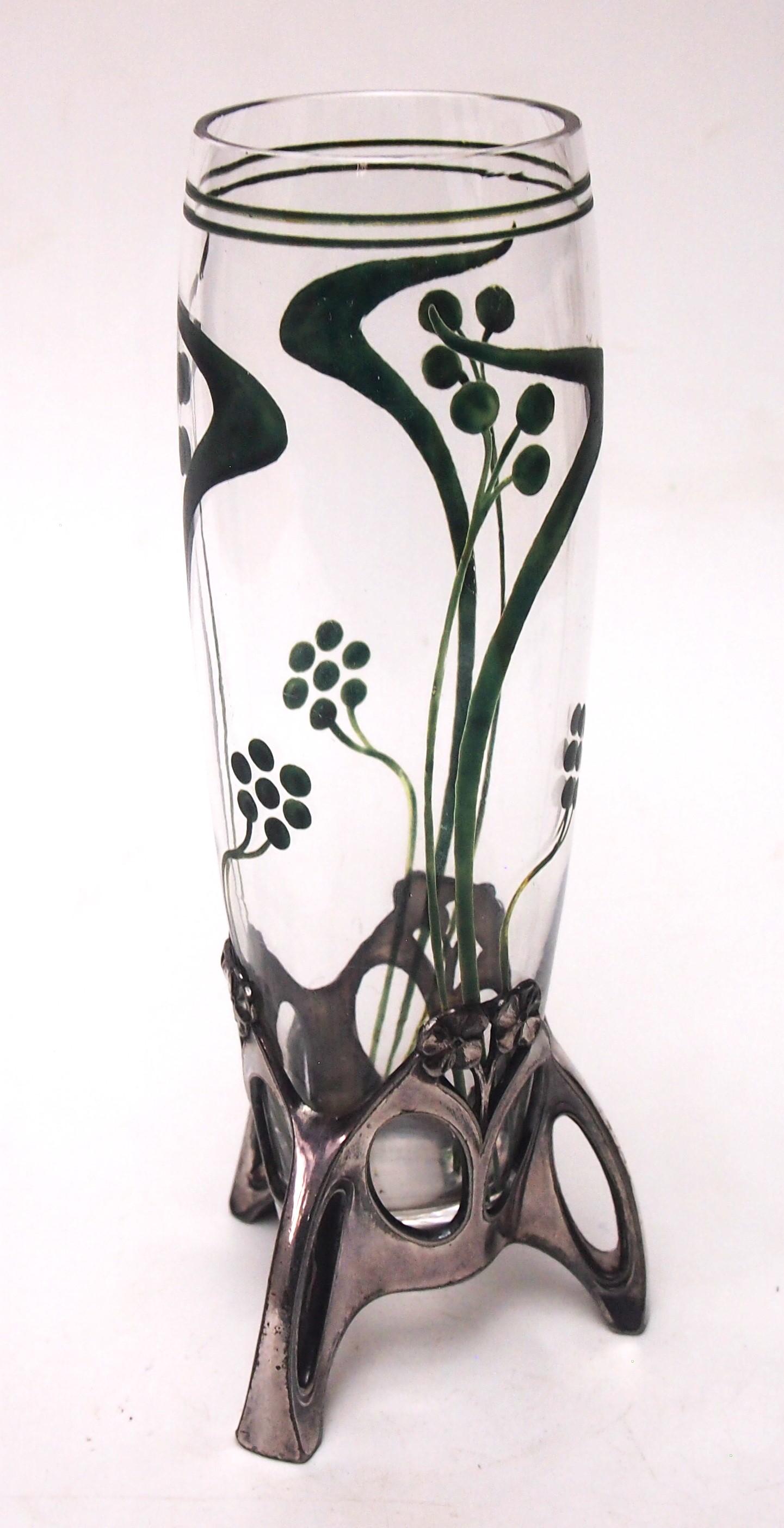 Raro y documentado jarrón de metal y cristal esmaltado firmado WMF Art Nouveau c1900 Alemán en venta