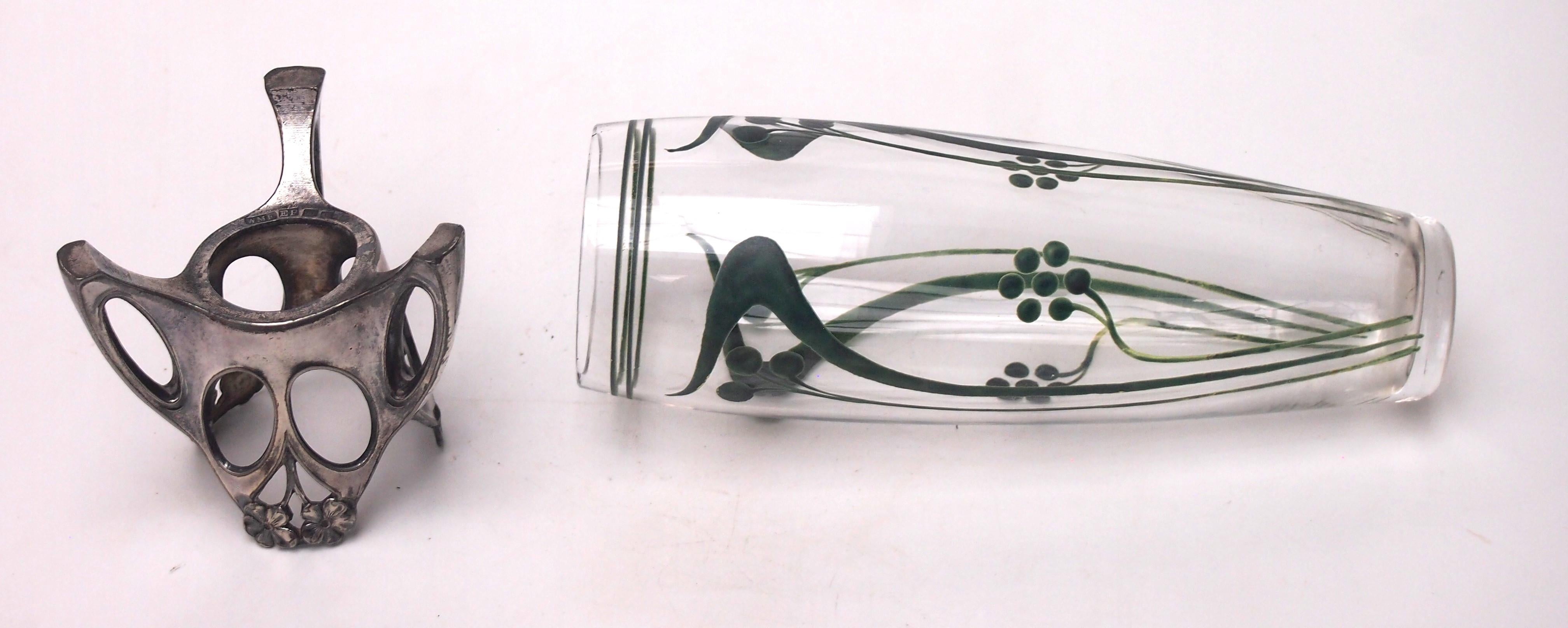 Raro y documentado jarrón de metal y cristal esmaltado firmado WMF Art Nouveau c1900 en venta 2