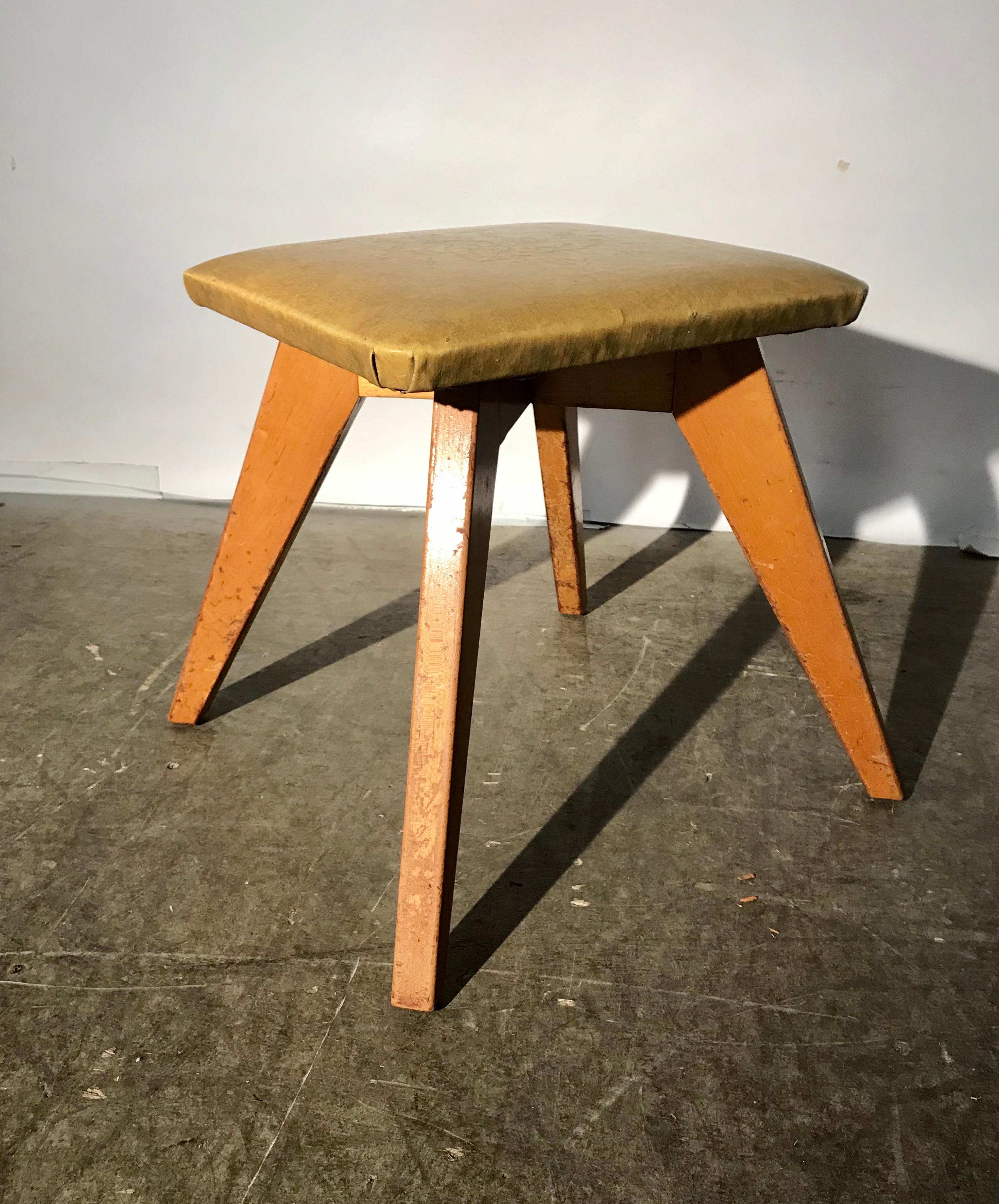 Rare and Early Jens Risom Stool for Knoll Associates, New York City In Good Condition For Sale In Buffalo, NY