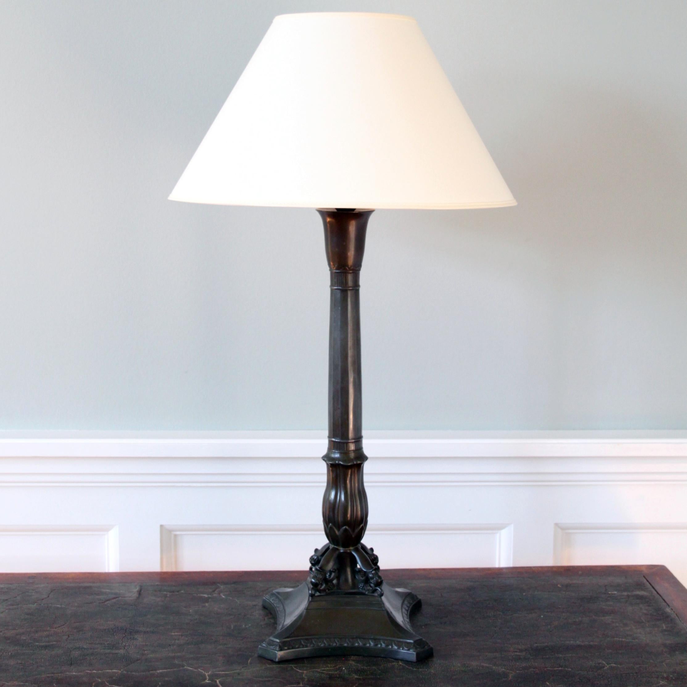 Rare and Early Just Andersen Table Lamp, Dessin D8, Disco Metal, Denmark 1920s For Sale 3