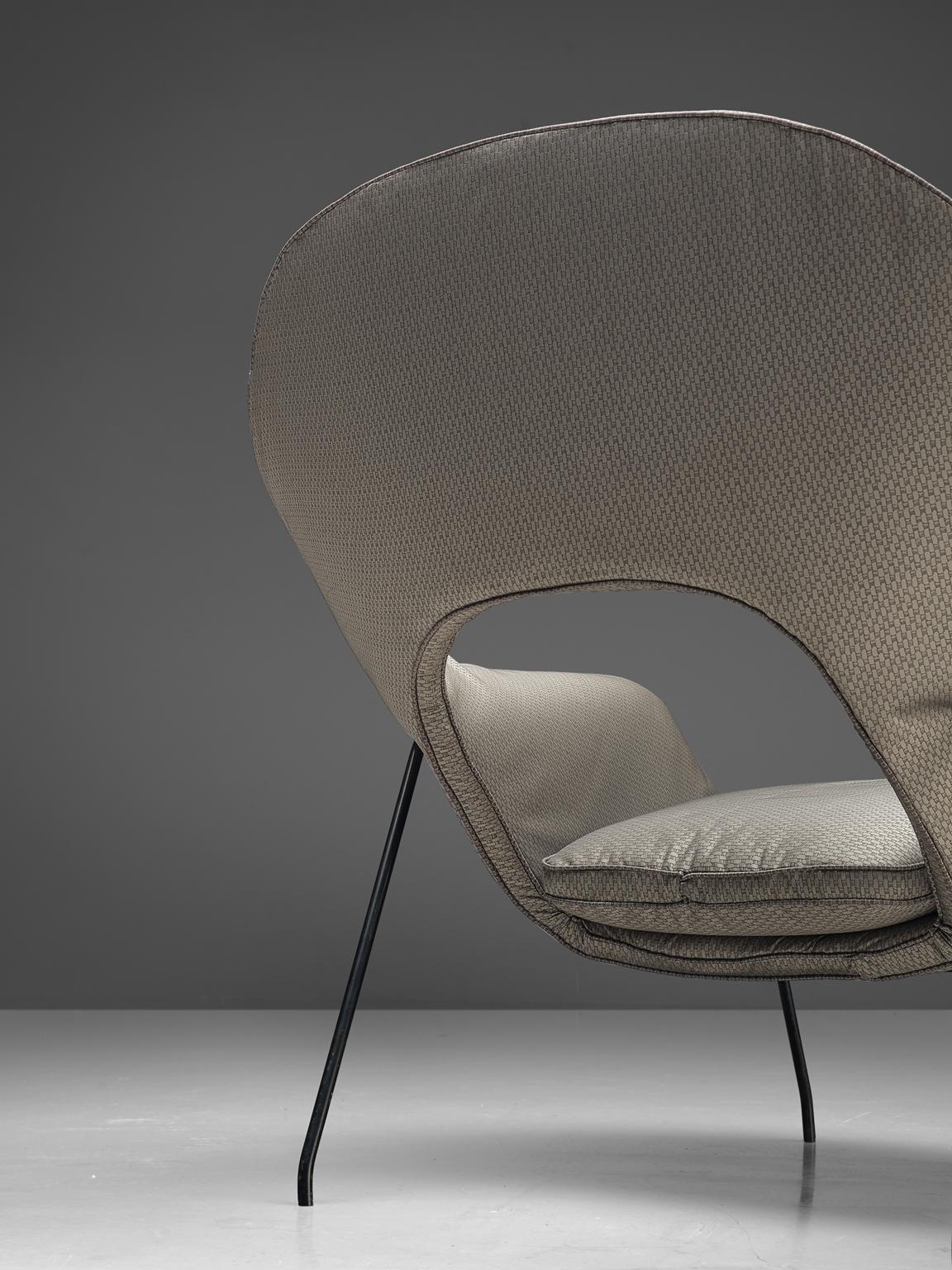 Rare and Early Model 'Womb' Chair with Metal Shell by Eero Saarinen for Knoll In Good Condition In Waalwijk, NL