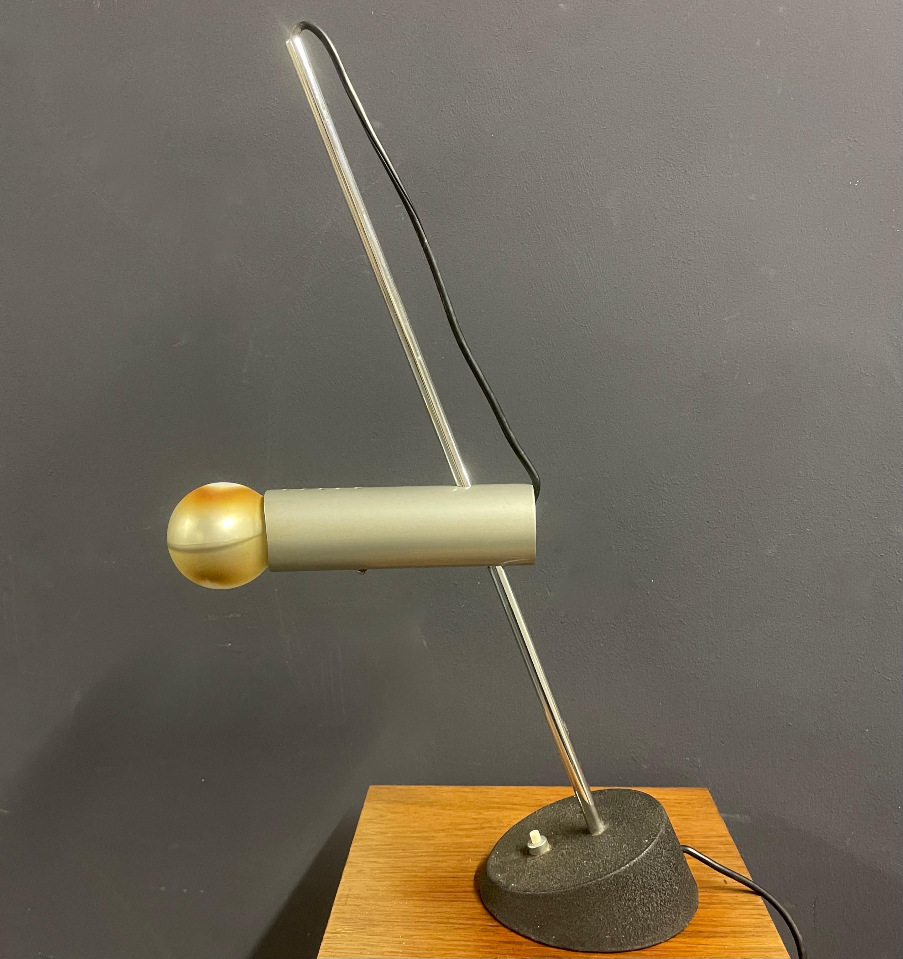 Rare and early table lamp by Gino Sarfatti for Arteluce. very futuristic for a lamp made in 1956!
