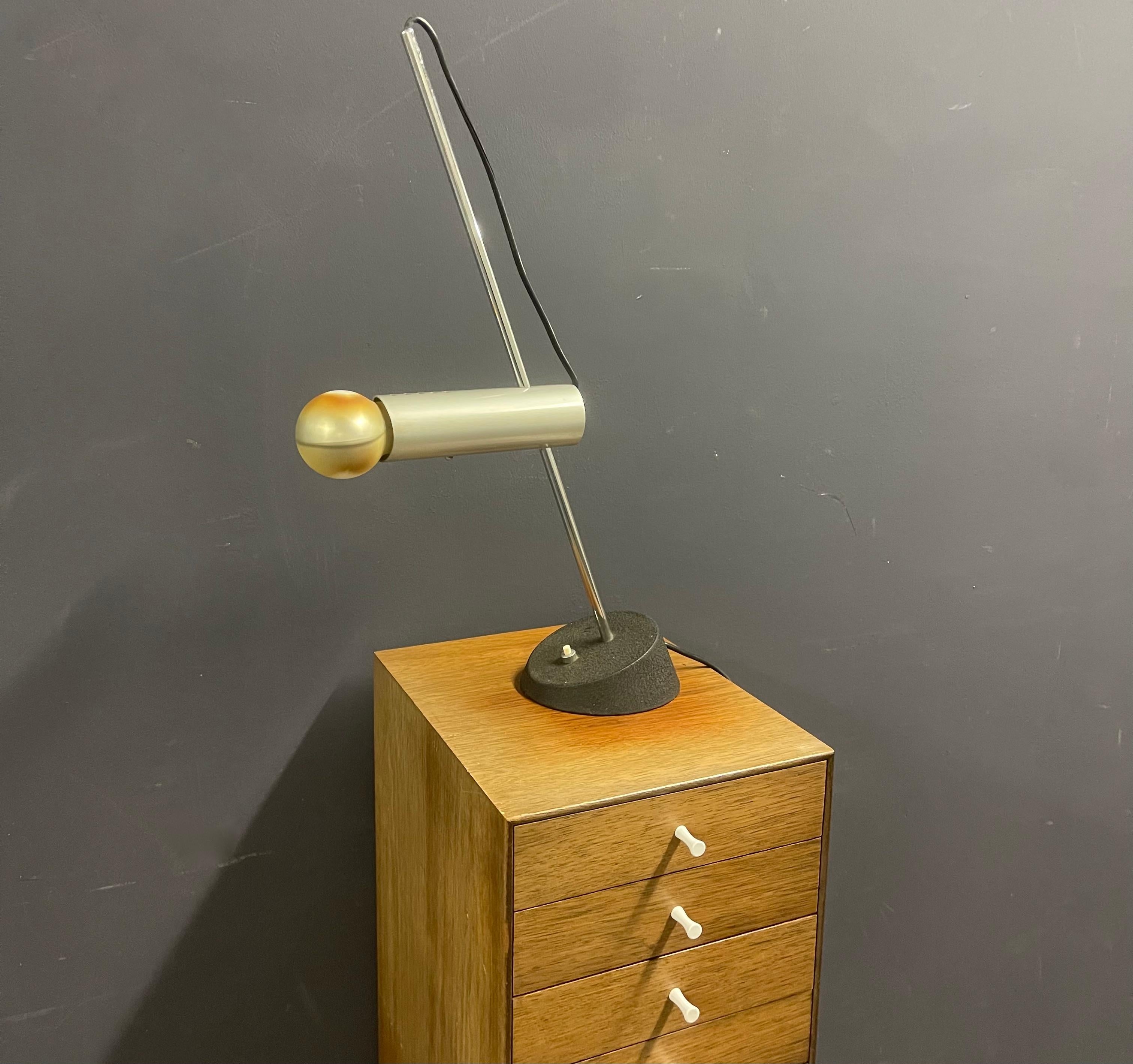 Rare and Early No.566 Table Lamp by Gino Sarfatti for Arteluce In Good Condition For Sale In Munich, DE