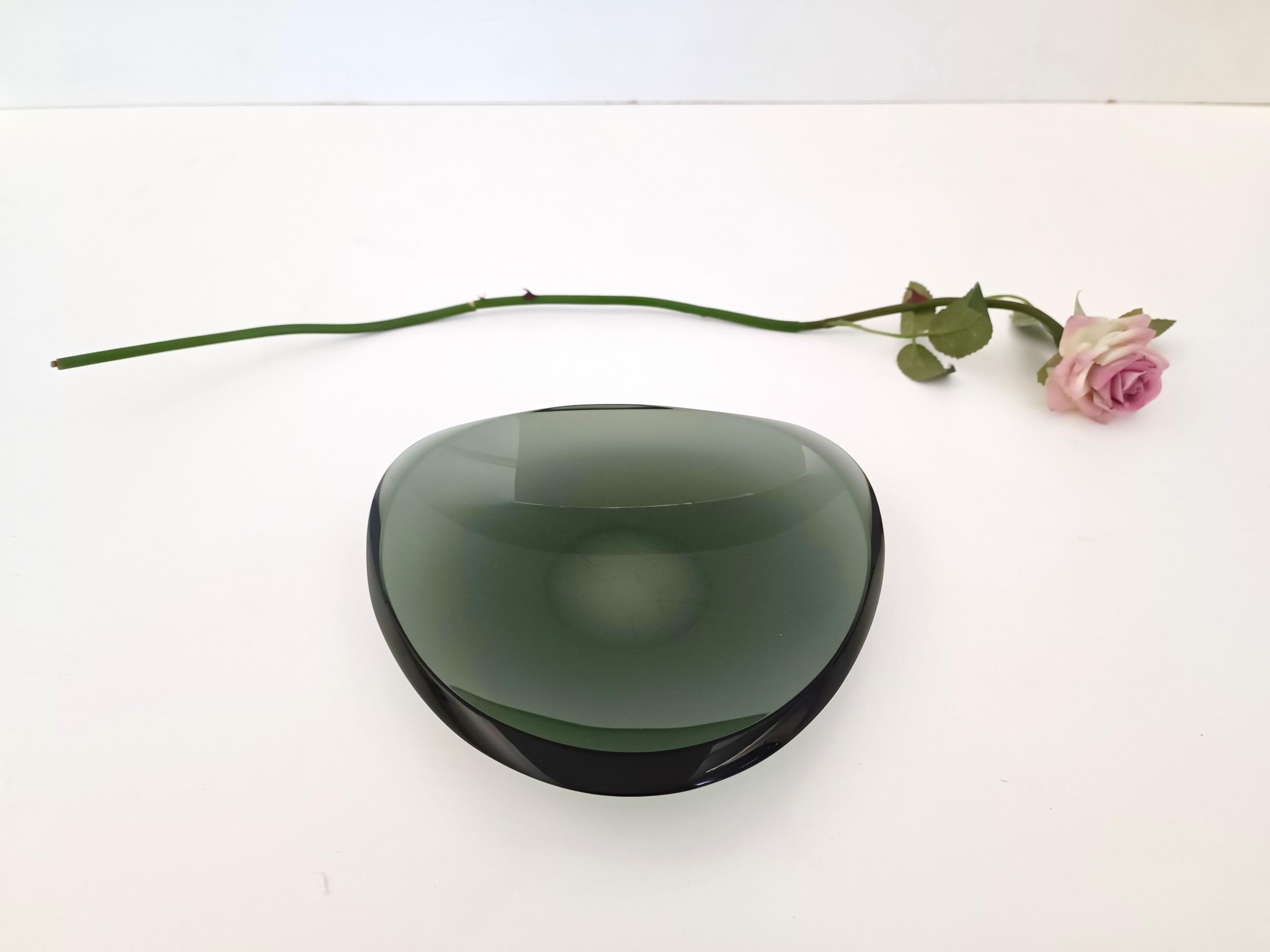 Italian Rare and Elegant Dark Green Glass Ashtray by Max Ingrand for Fontana Arte, Italy For Sale